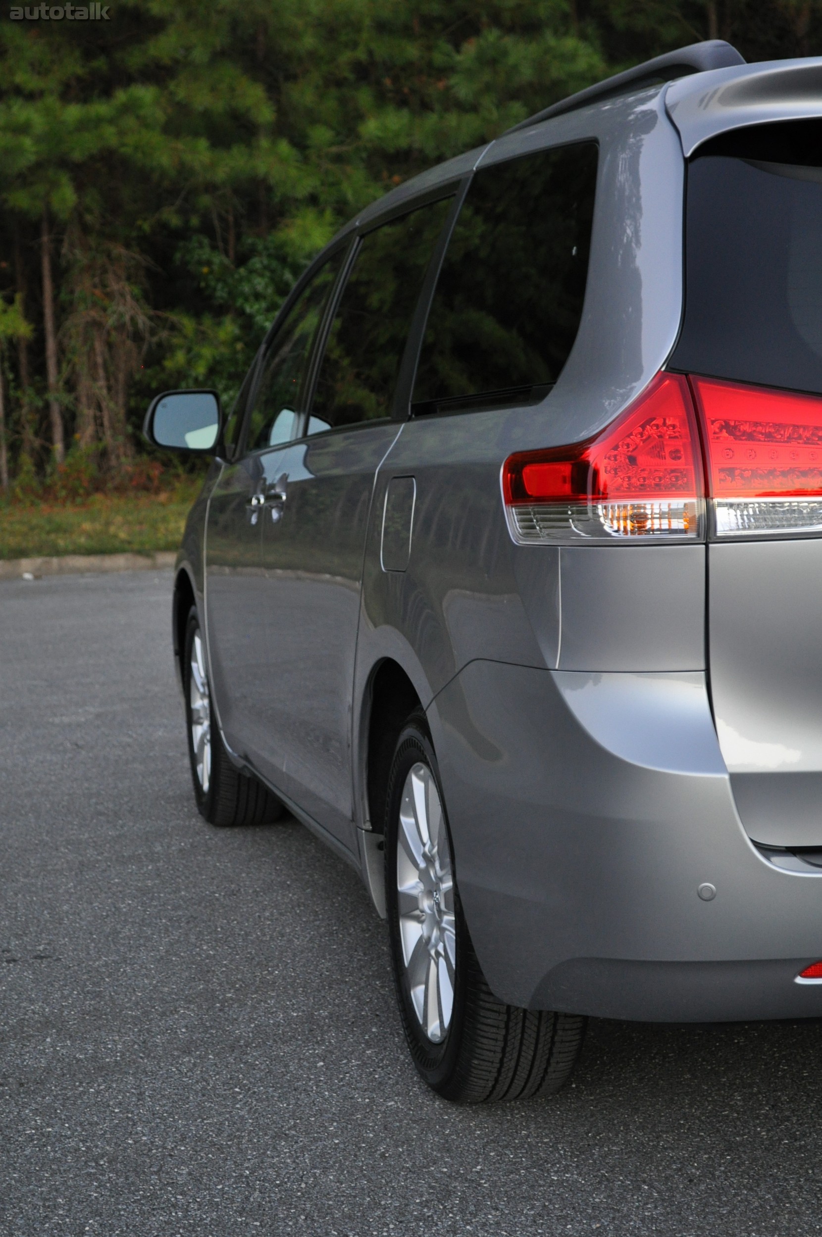 2011 Toyota Sienna Review