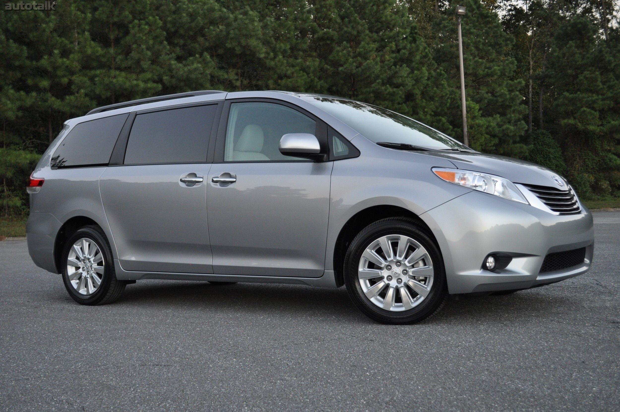 2011 Toyota Sienna Review