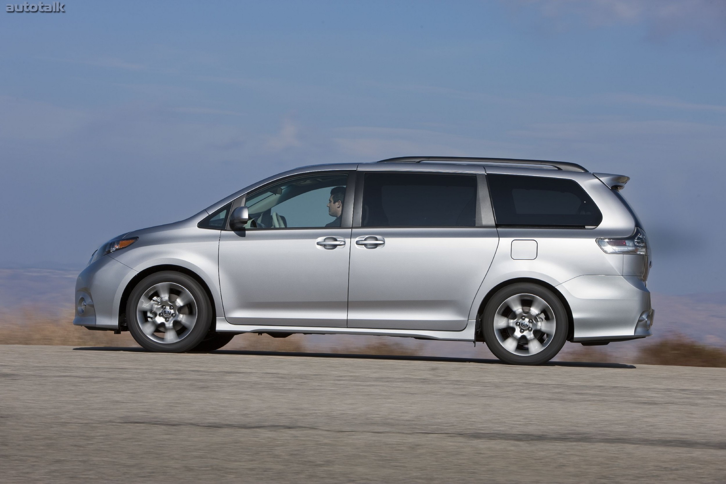 2011 Toyota Sienna SE