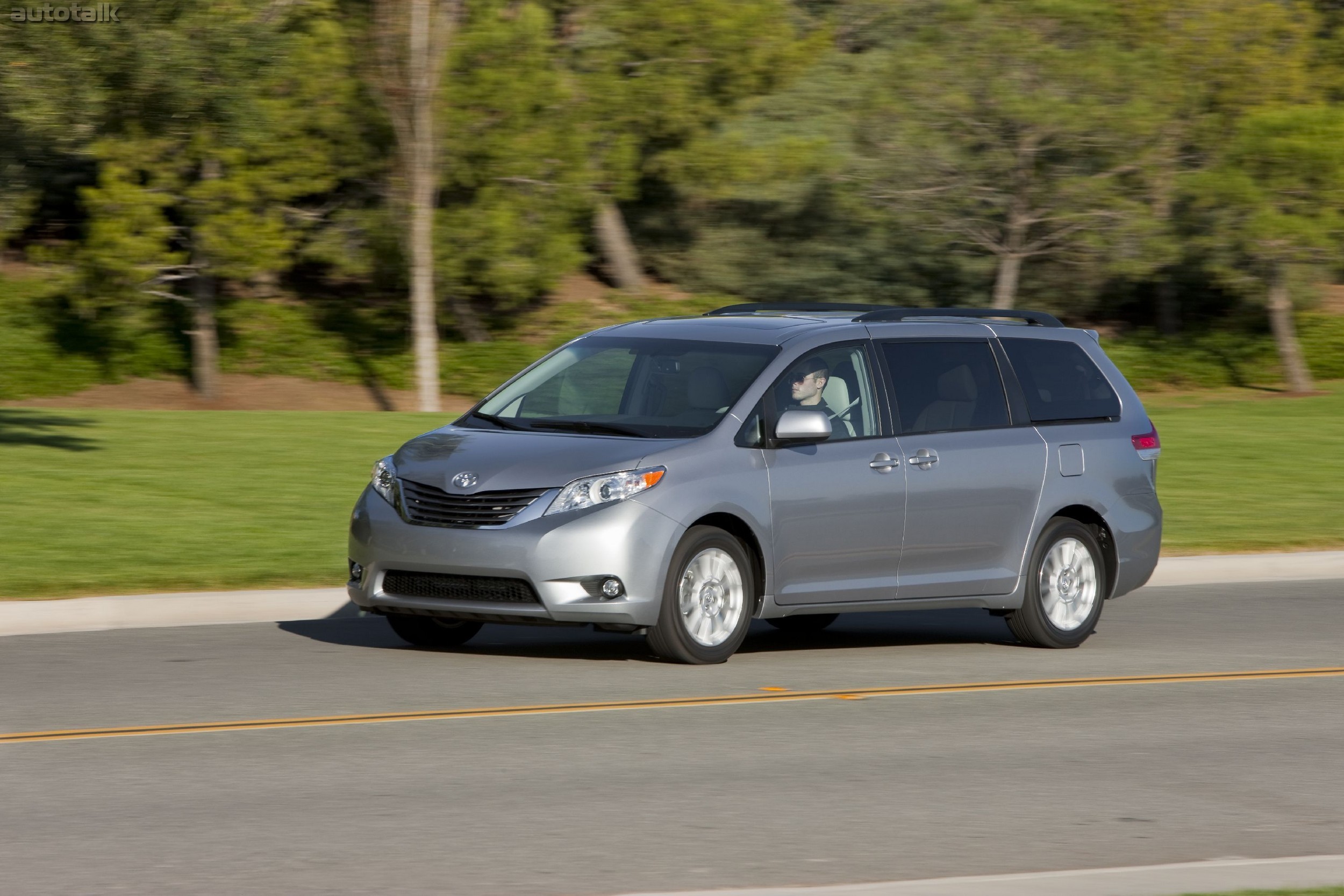 2011 Toyota Sienna XLE