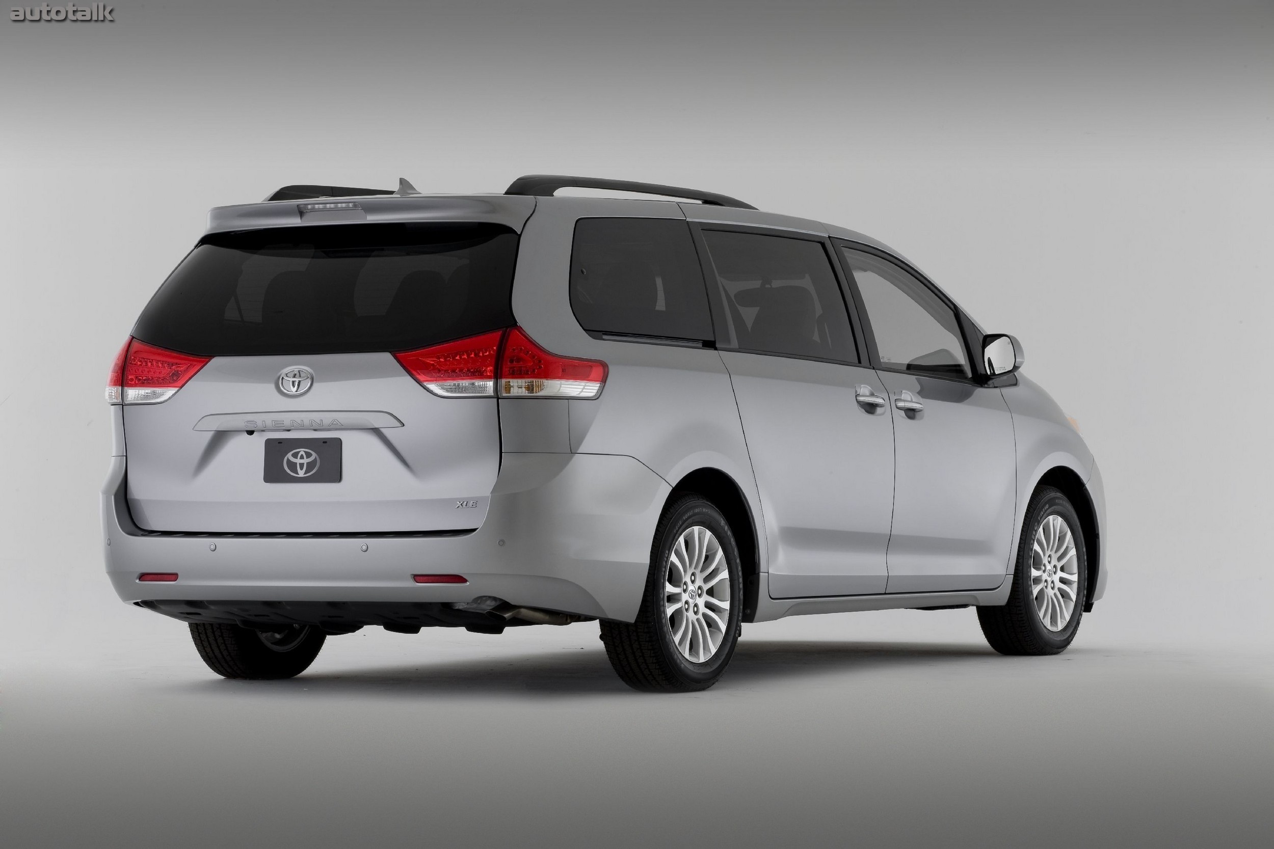 2011 Toyota Sienna XLE