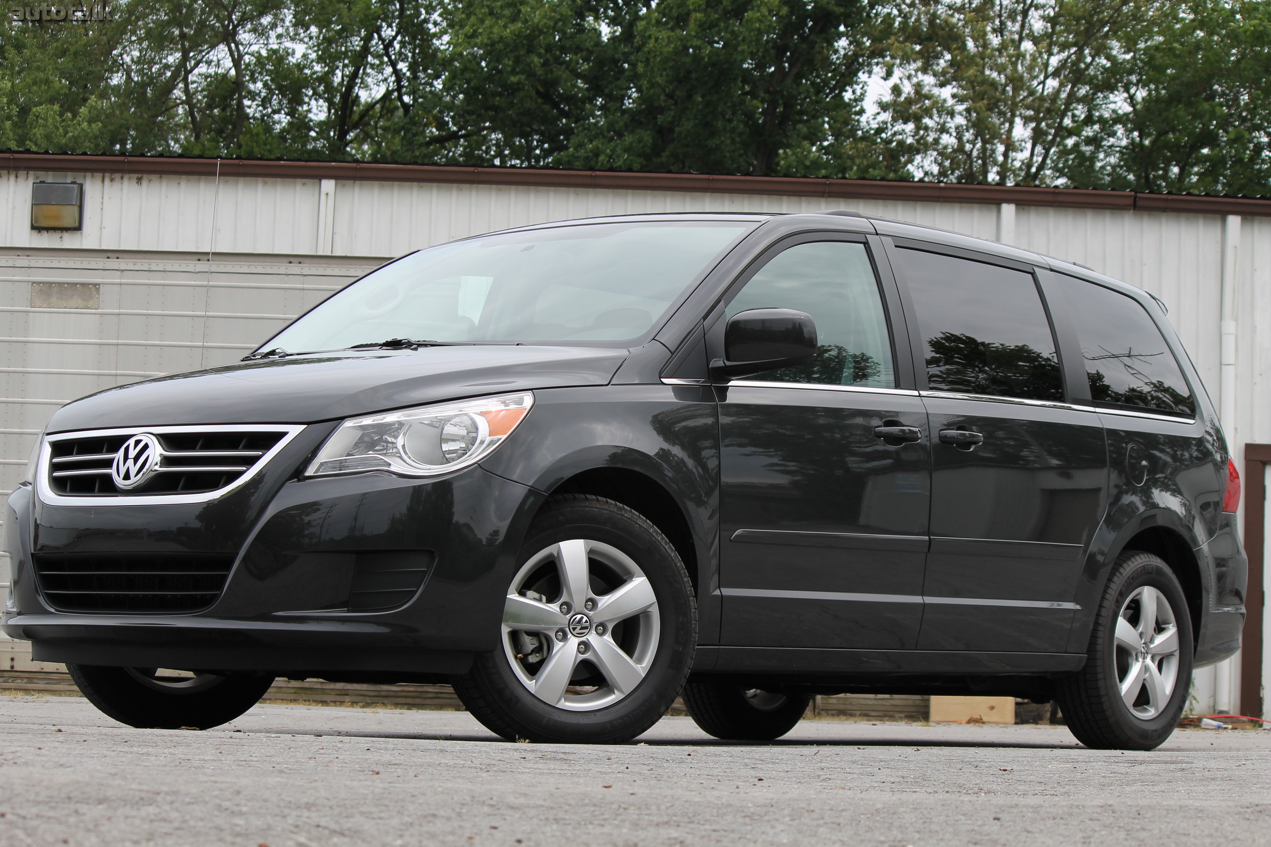 2011 Volkswagen Routan Review