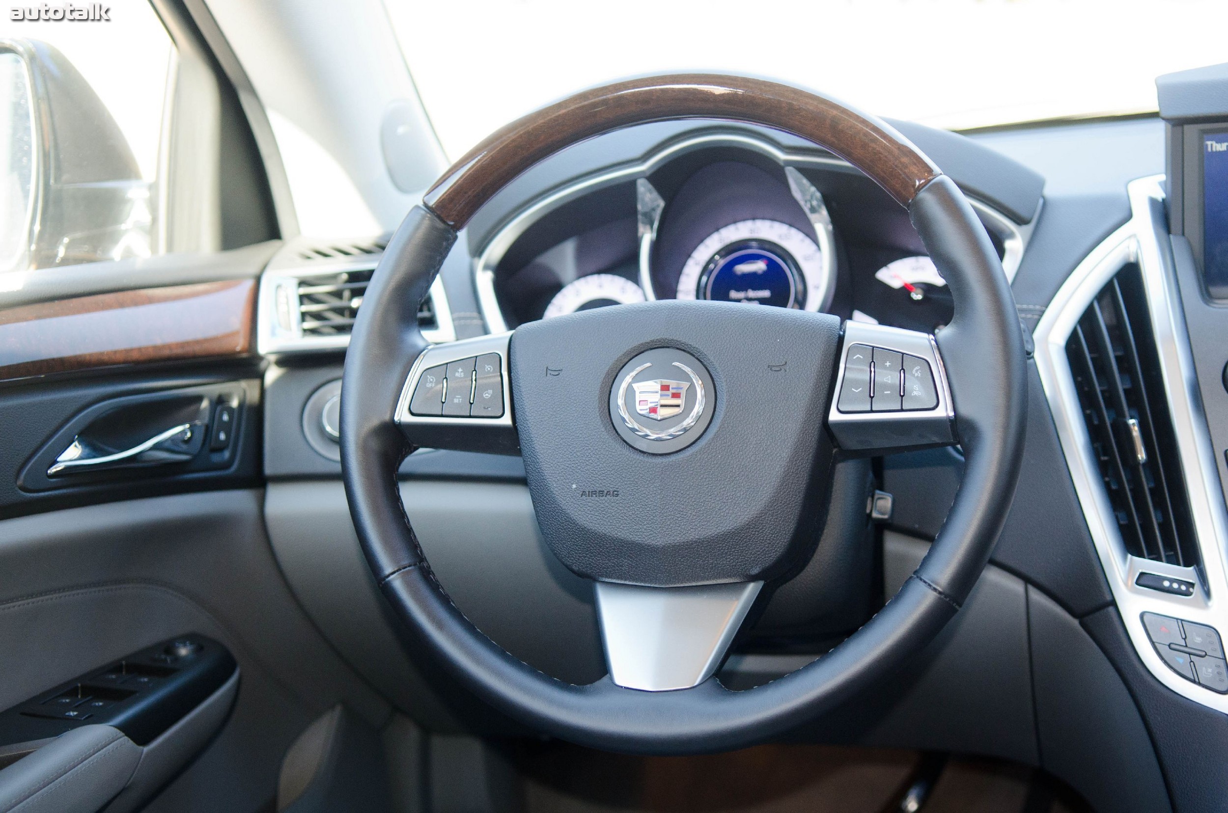 2012 Cadillac SRX Review