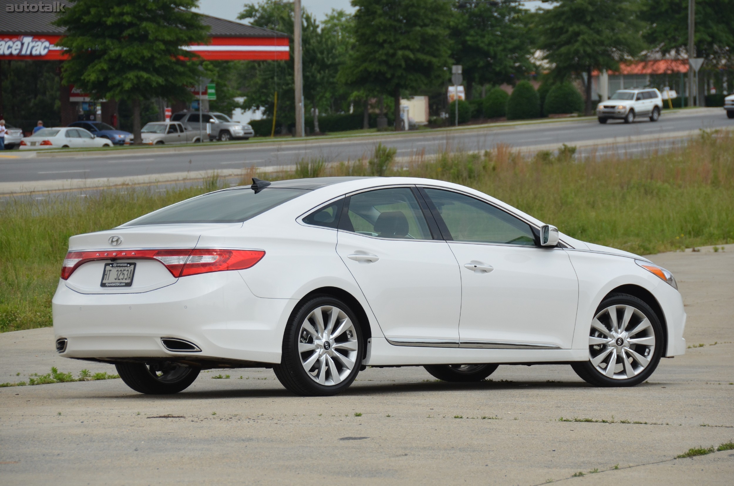 2012 Hyundai Azera Review