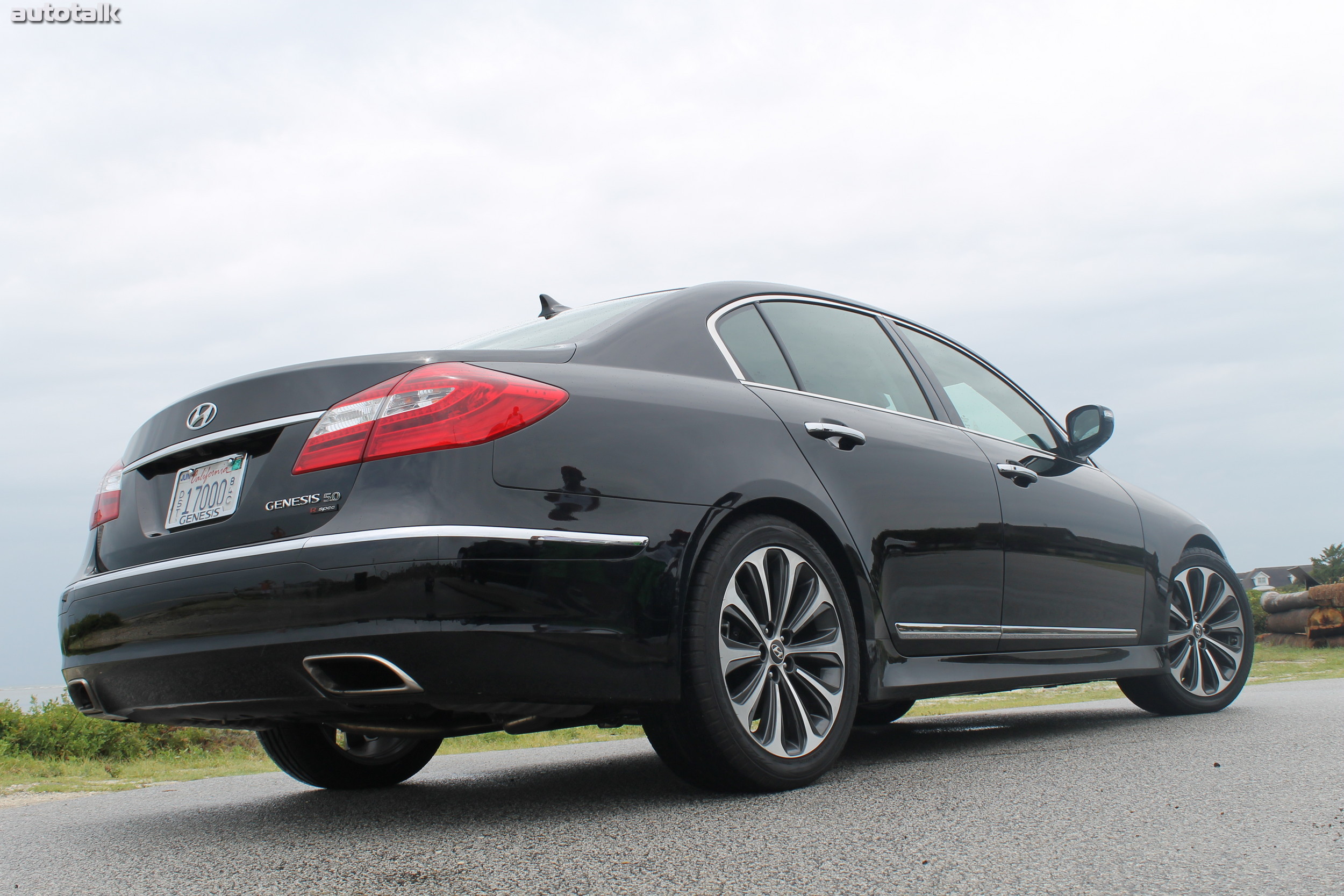 2012 Hyundai Genesis Sedan 5.0 R-Spec First Drive