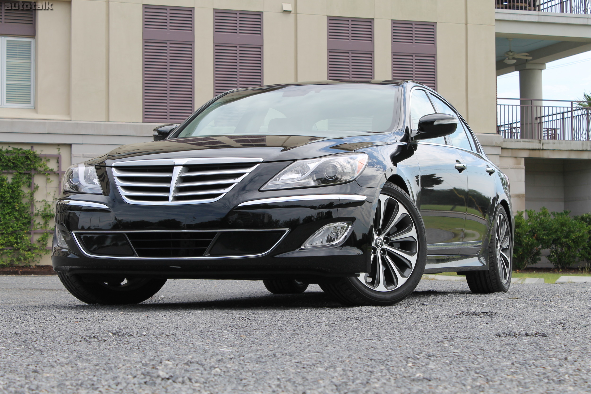 2012 Hyundai Genesis Sedan 5.0 R-Spec First Drive