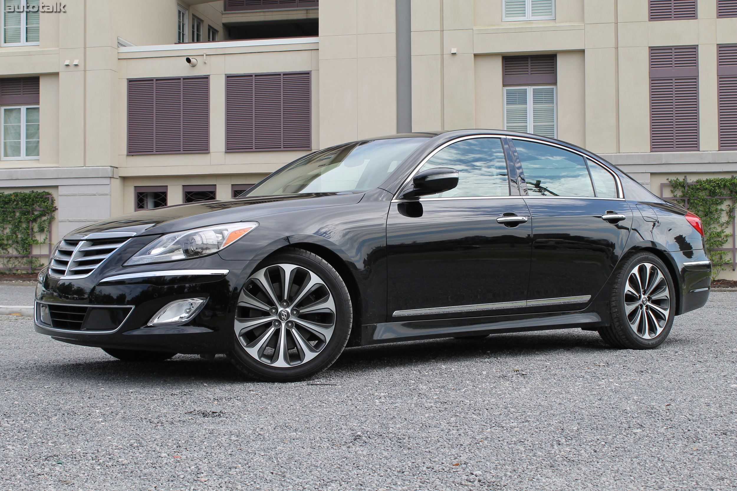 2012 Hyundai Genesis Sedan 5.0 R-Spec First Drive