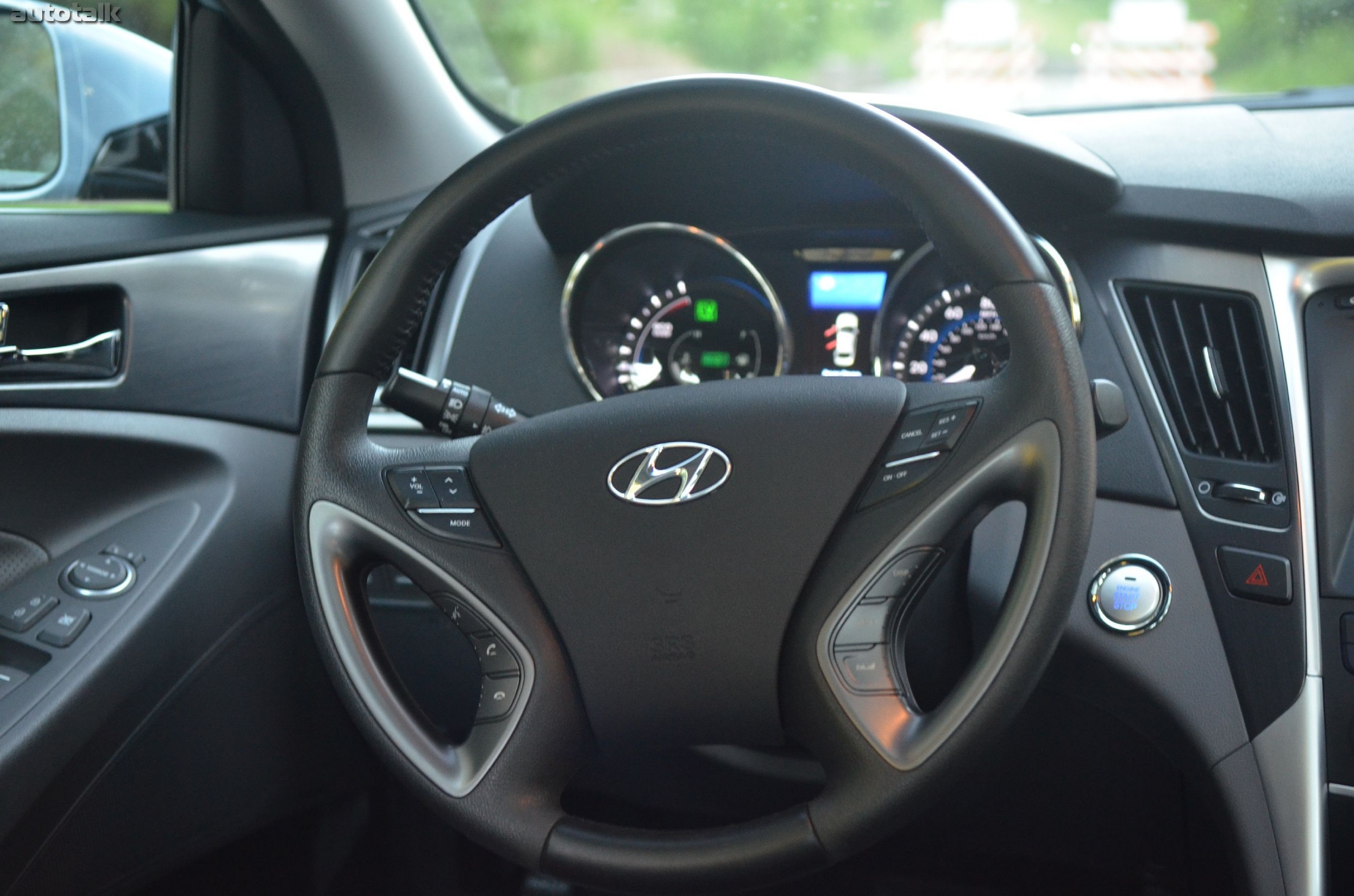 2012 Hyundai Sonata Hybrid Review