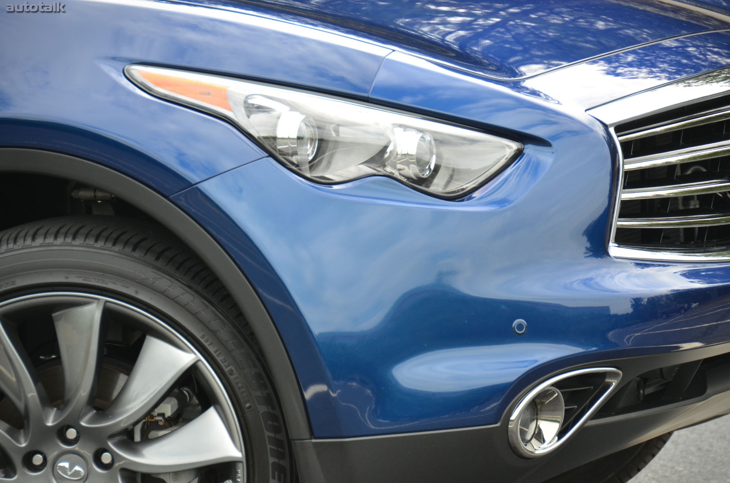 2012 Infiniti FX35 Review