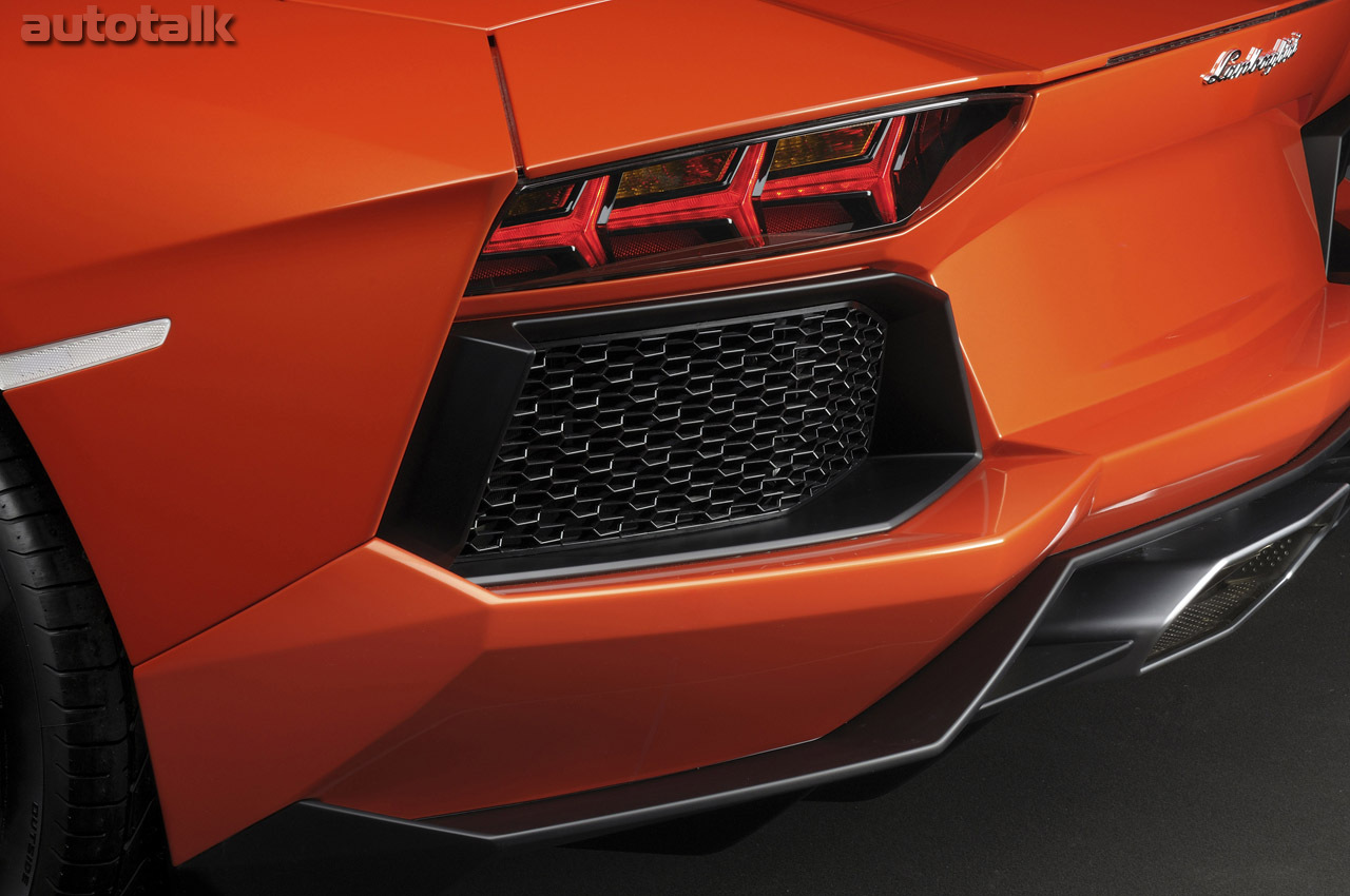 2012 Lamborghini Aventador LP700-4