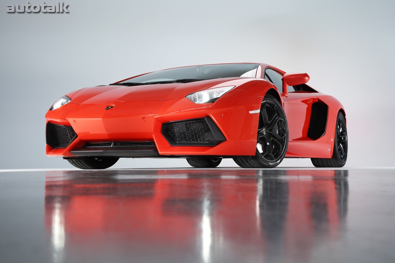 2012 Lamborghini Aventador LP700-4