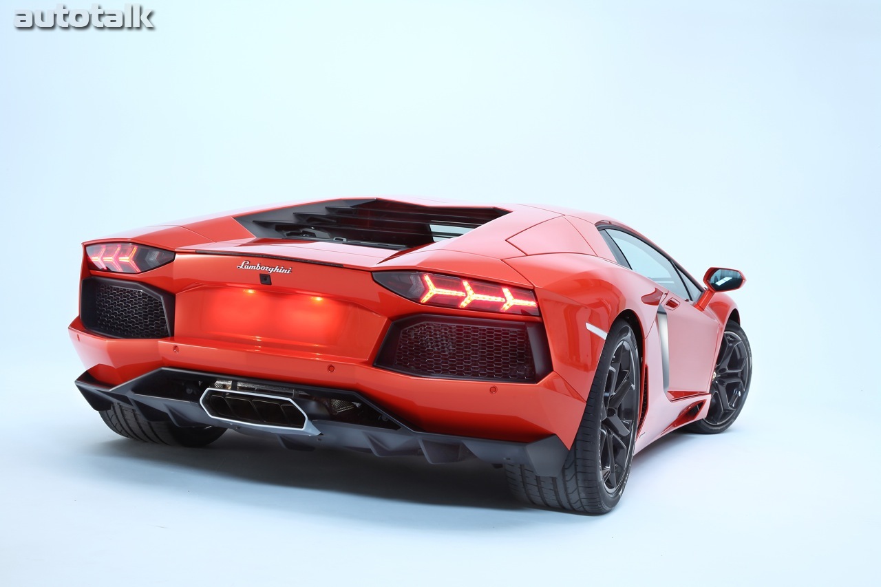 2012 Lamborghini Aventador LP700-4