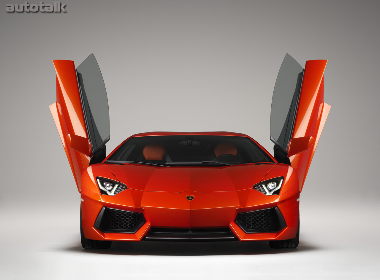 2012 Lamborghini Aventador LP700-4