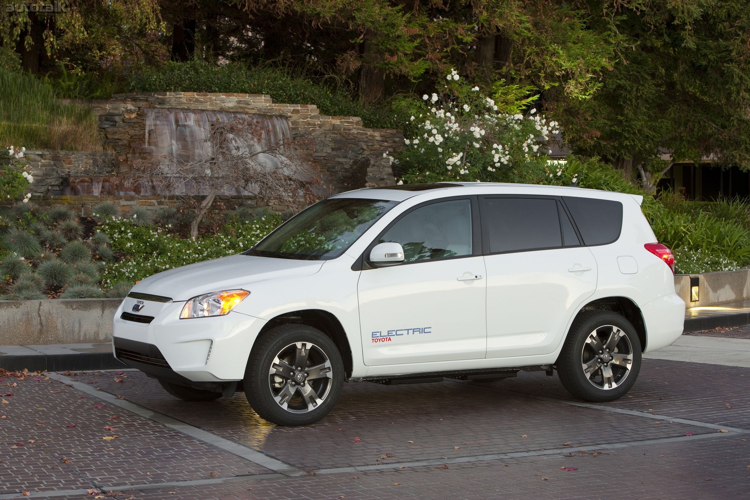 2012 Toyota RAV4 EV