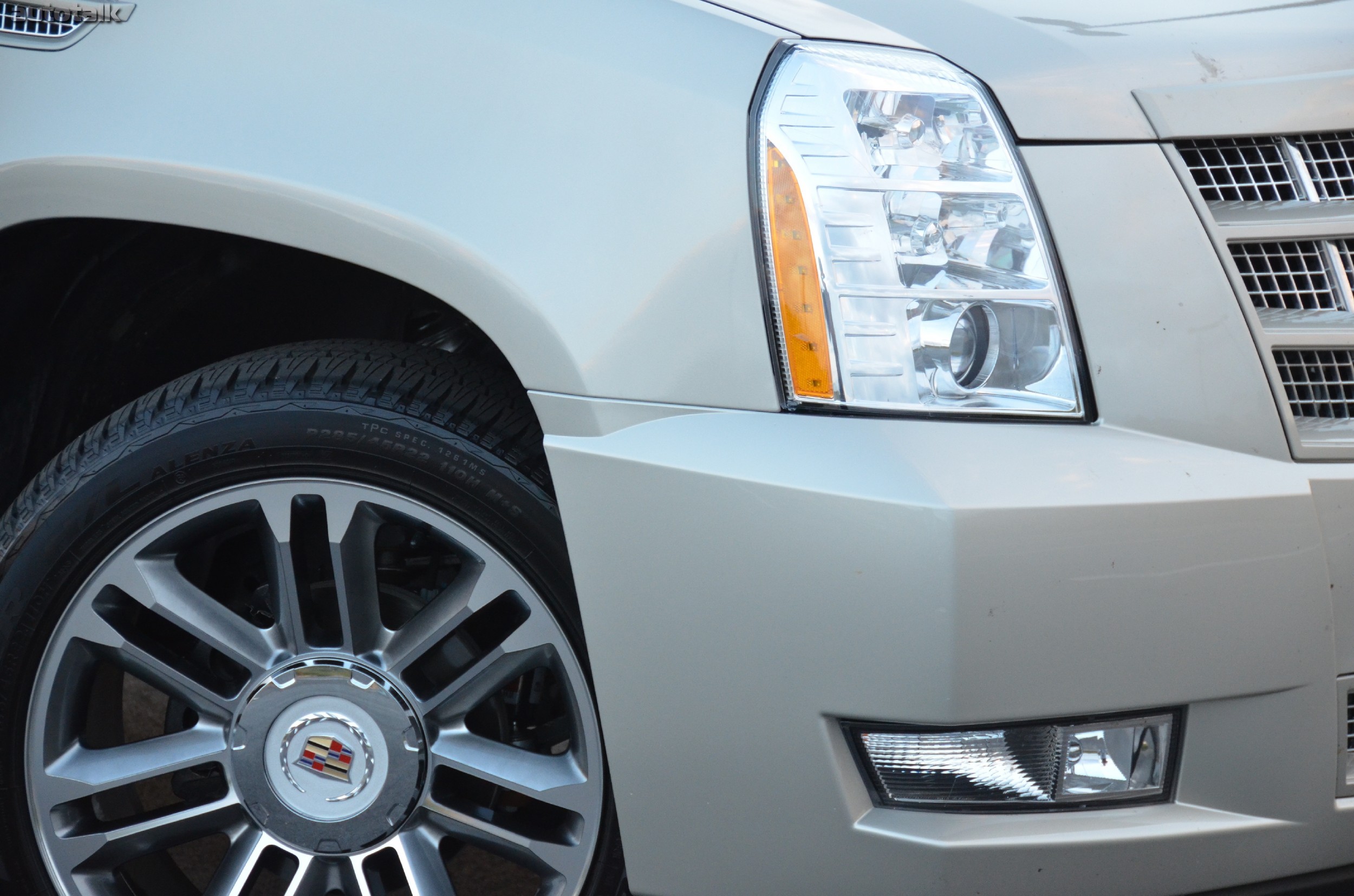 2013 Cadillac Escalade Review