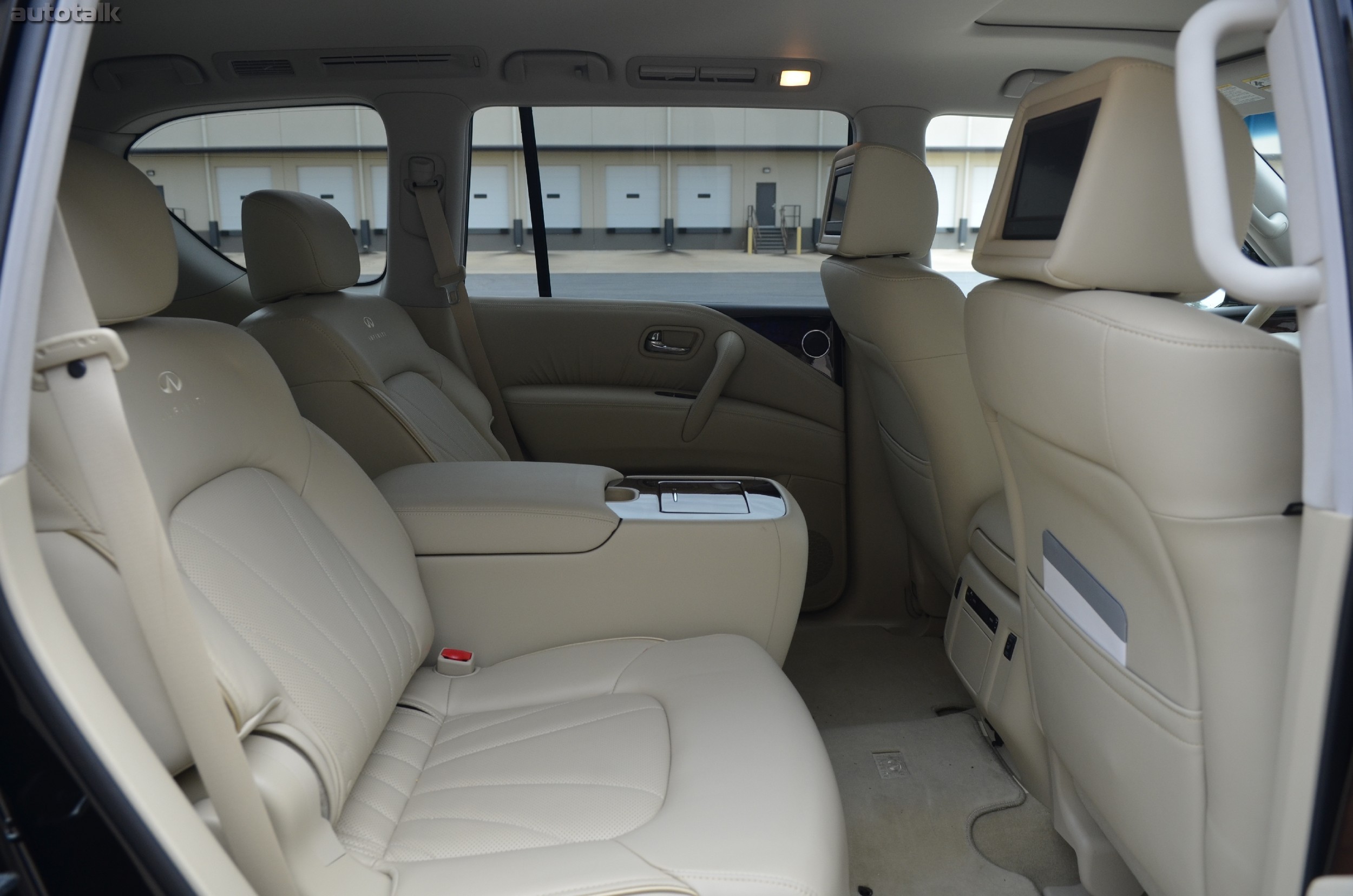 2013 Infiniti QX56 Review