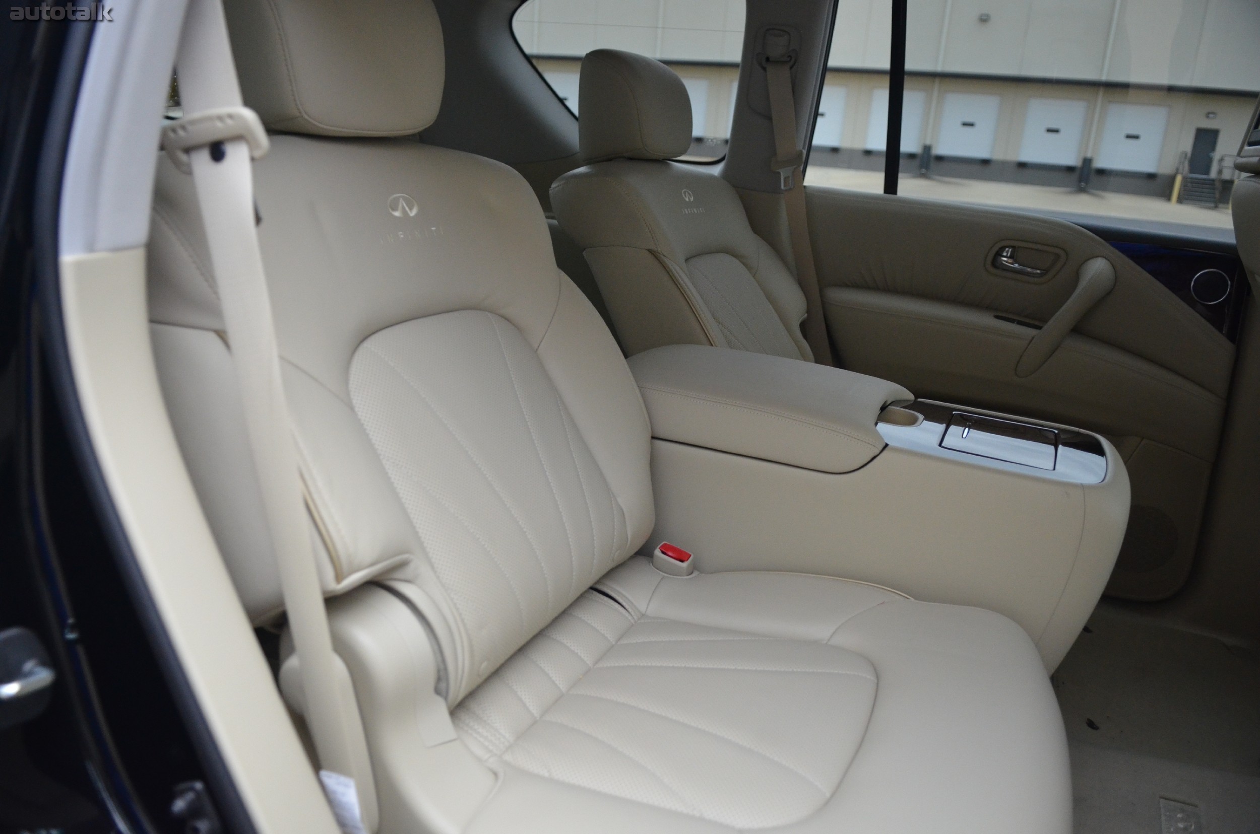 2013 Infiniti QX56 Review