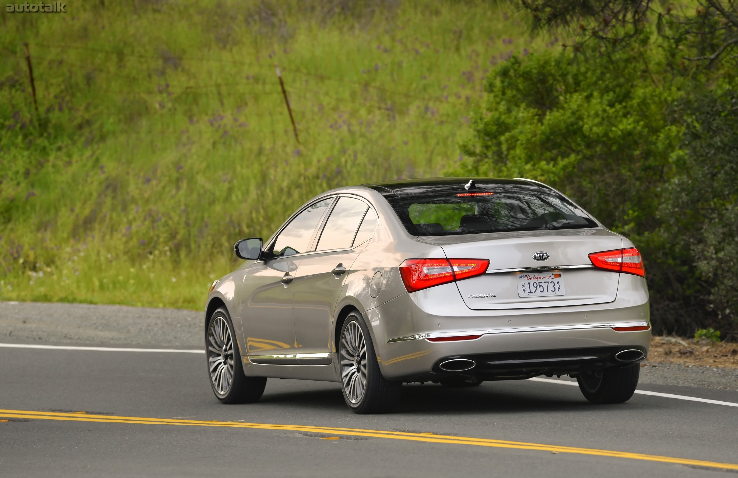 2013 Kia Cadena