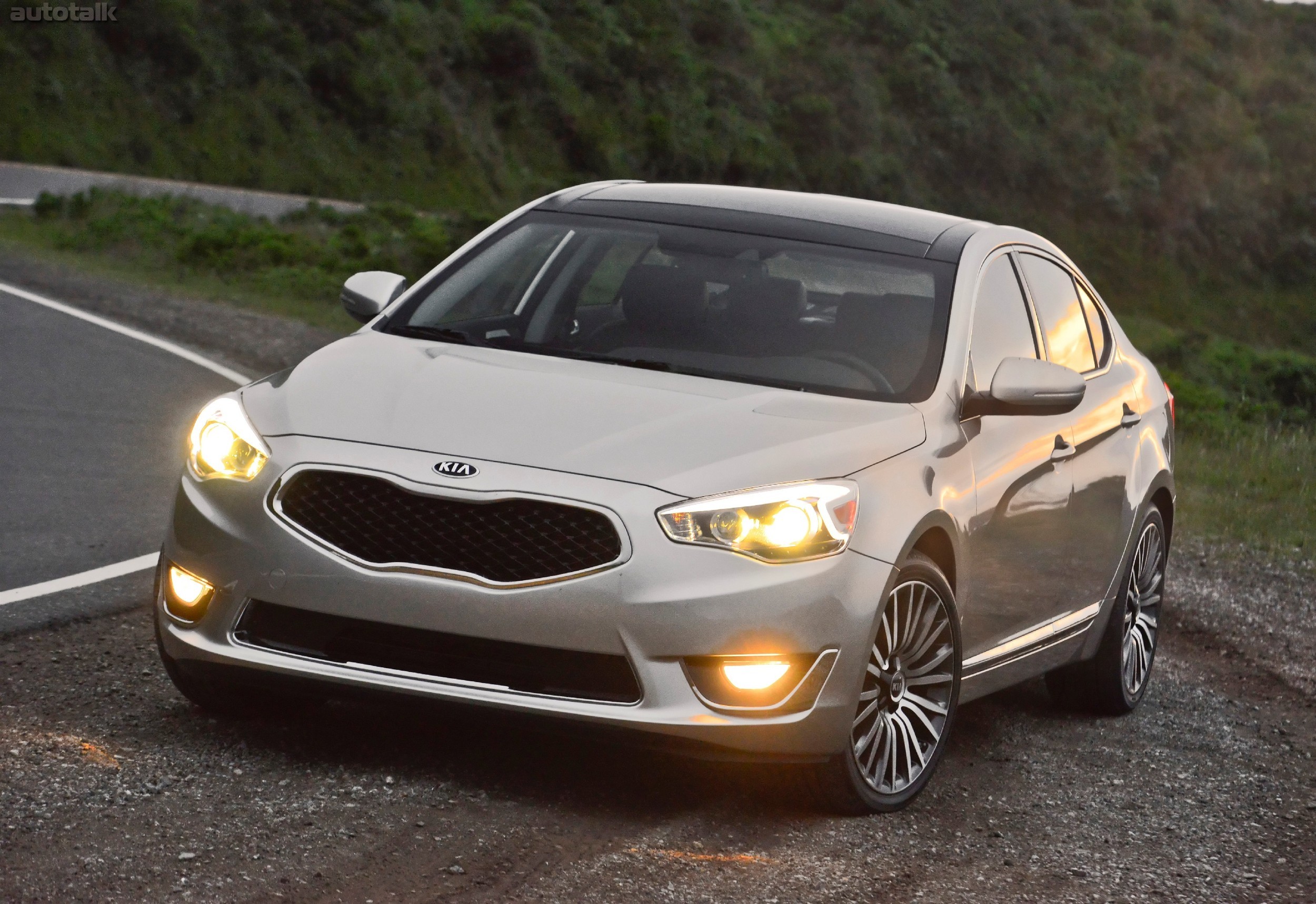 2013 Kia Cadena