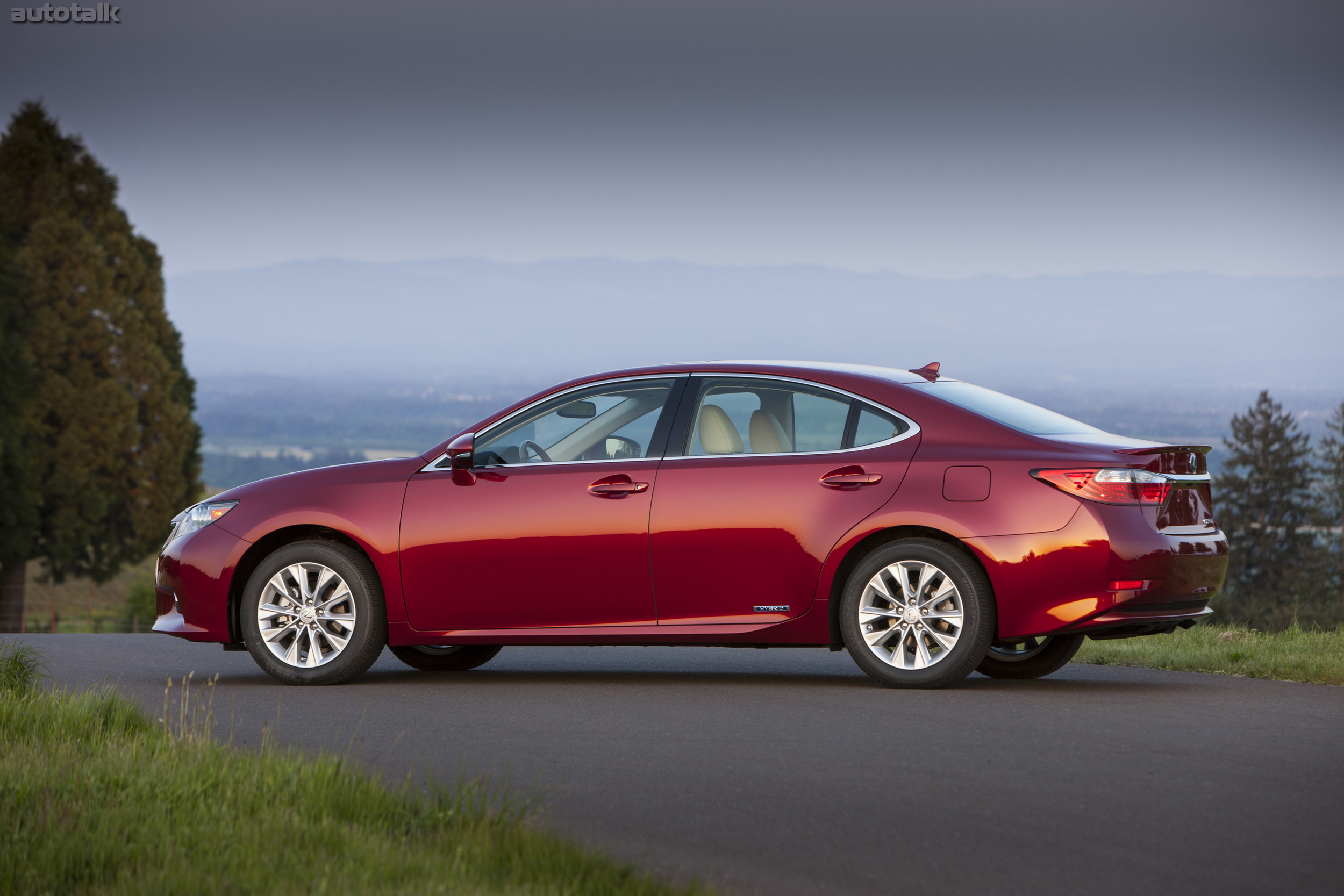 2013 Lexus ES 300h