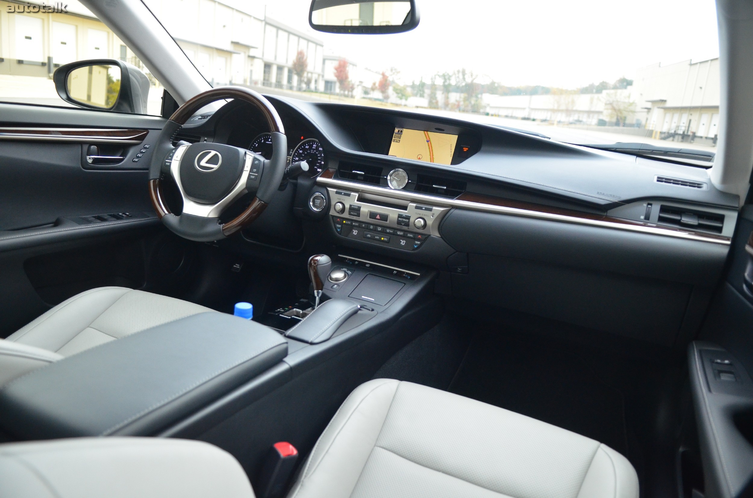 2013 Lexus ES 350 Review