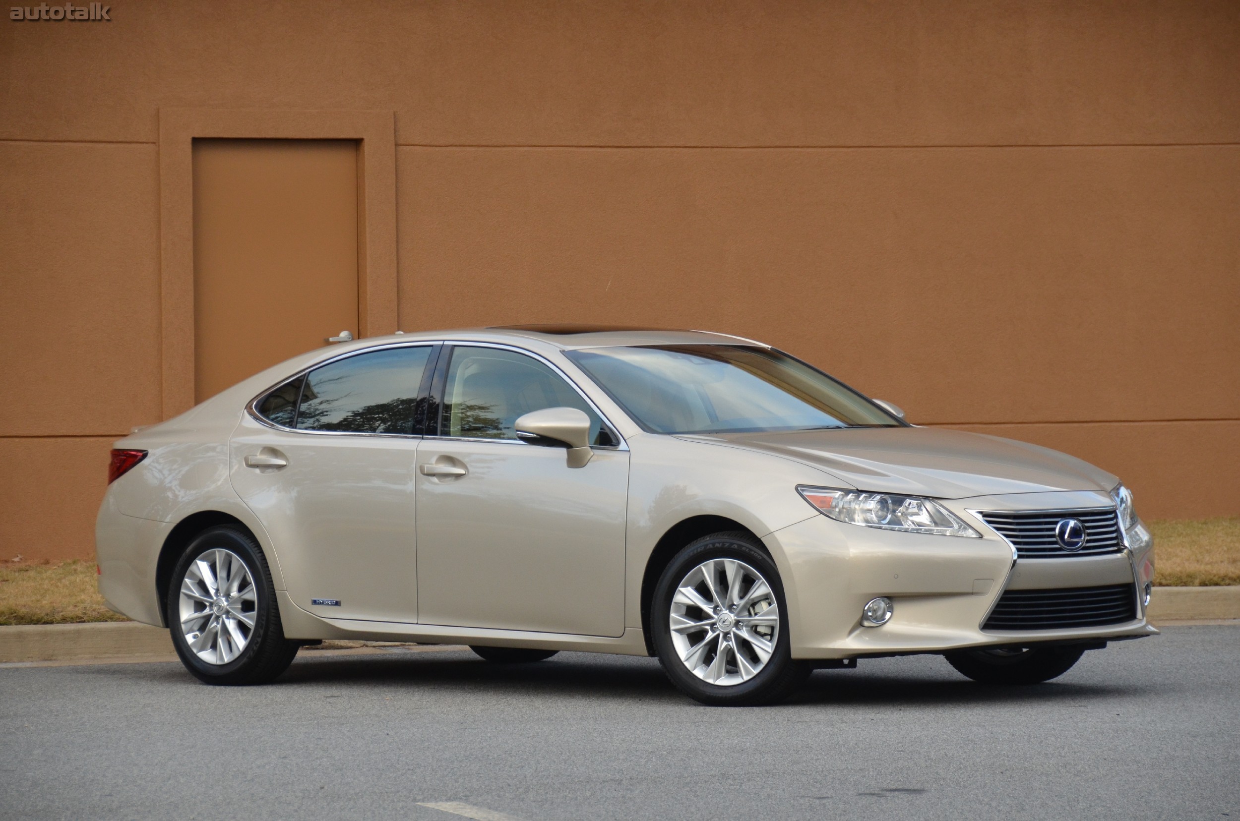 2013 Lexus ES Hybrid Review