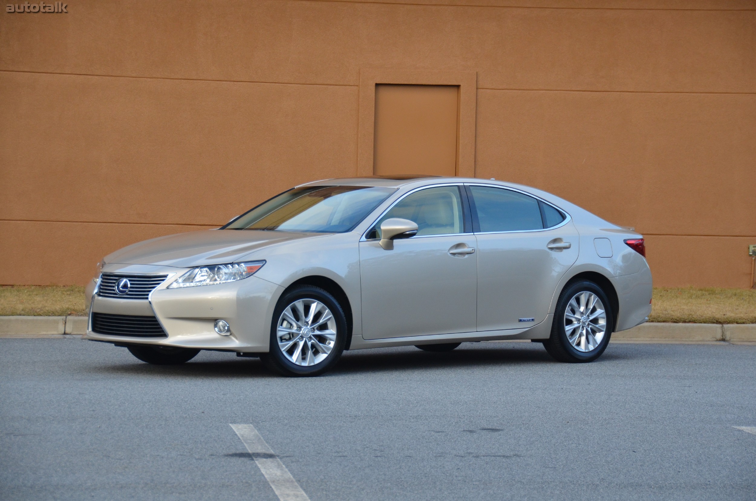 2013 Lexus ES Hybrid Review