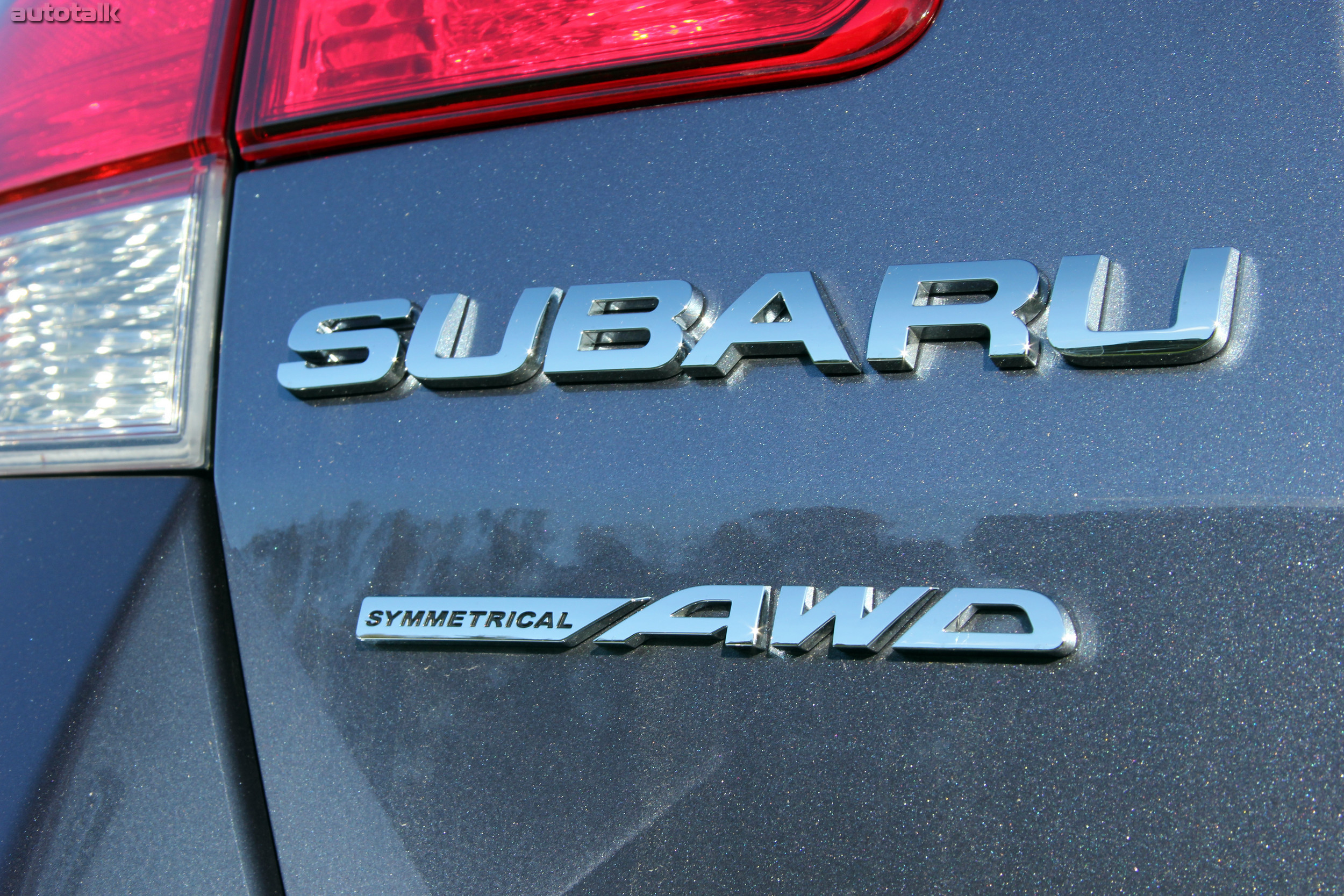 2013 Subaru Legacy 2.5i Premium Review