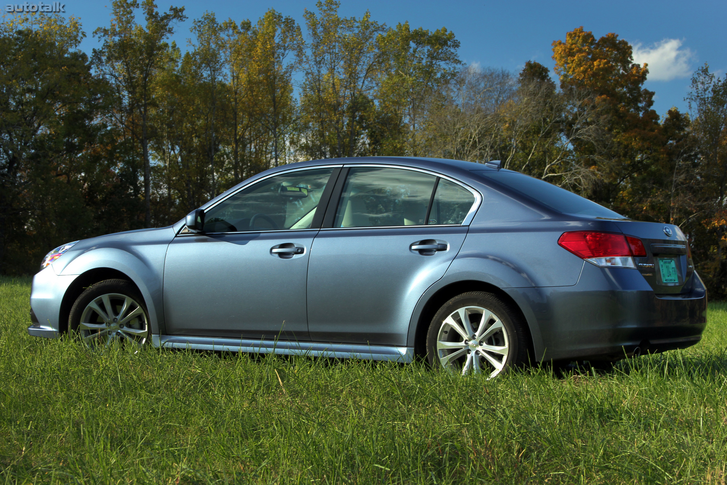 2013 Subaru Legacy 2.5i Premium Review