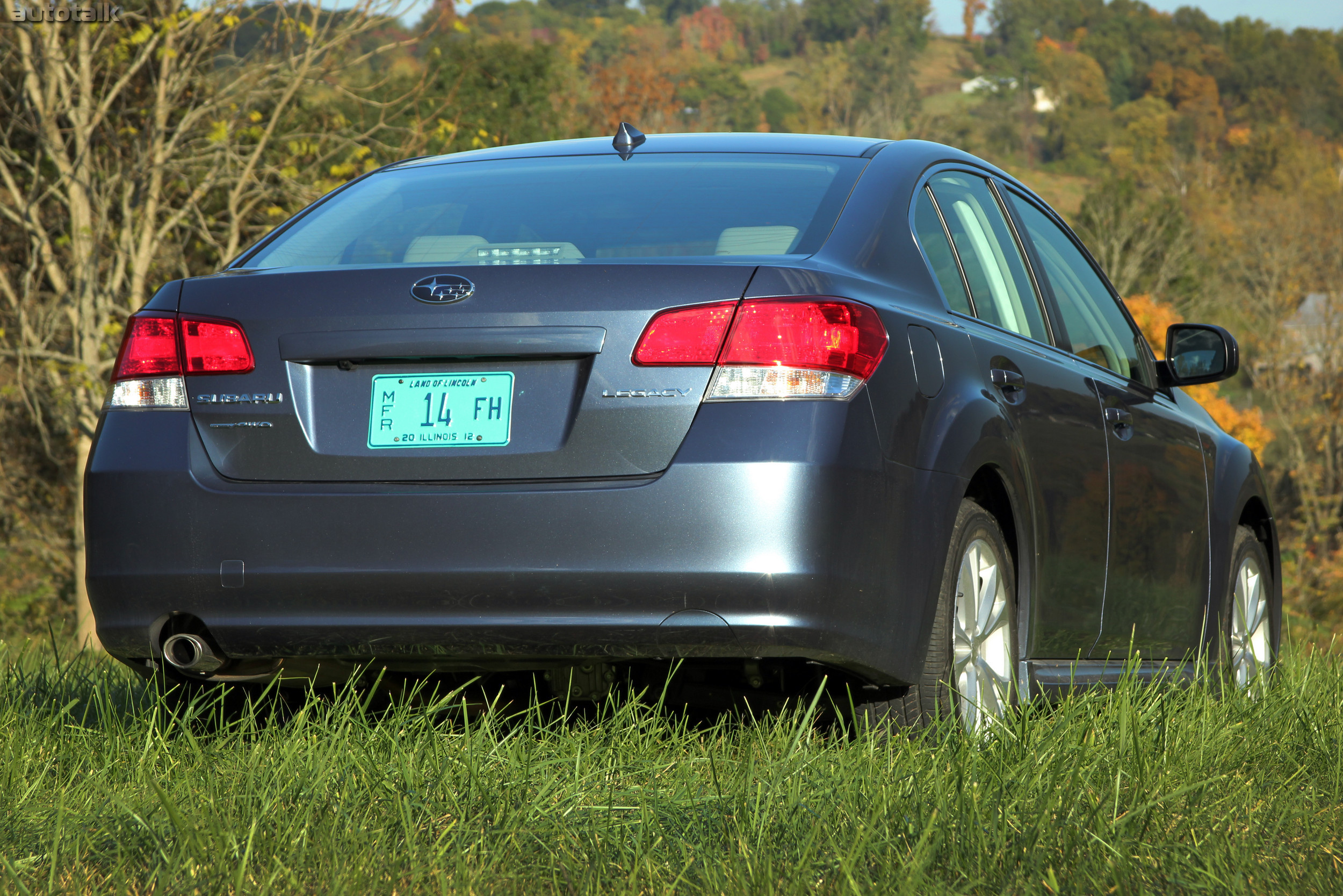 2013 Subaru Legacy 2.5i Premium Review