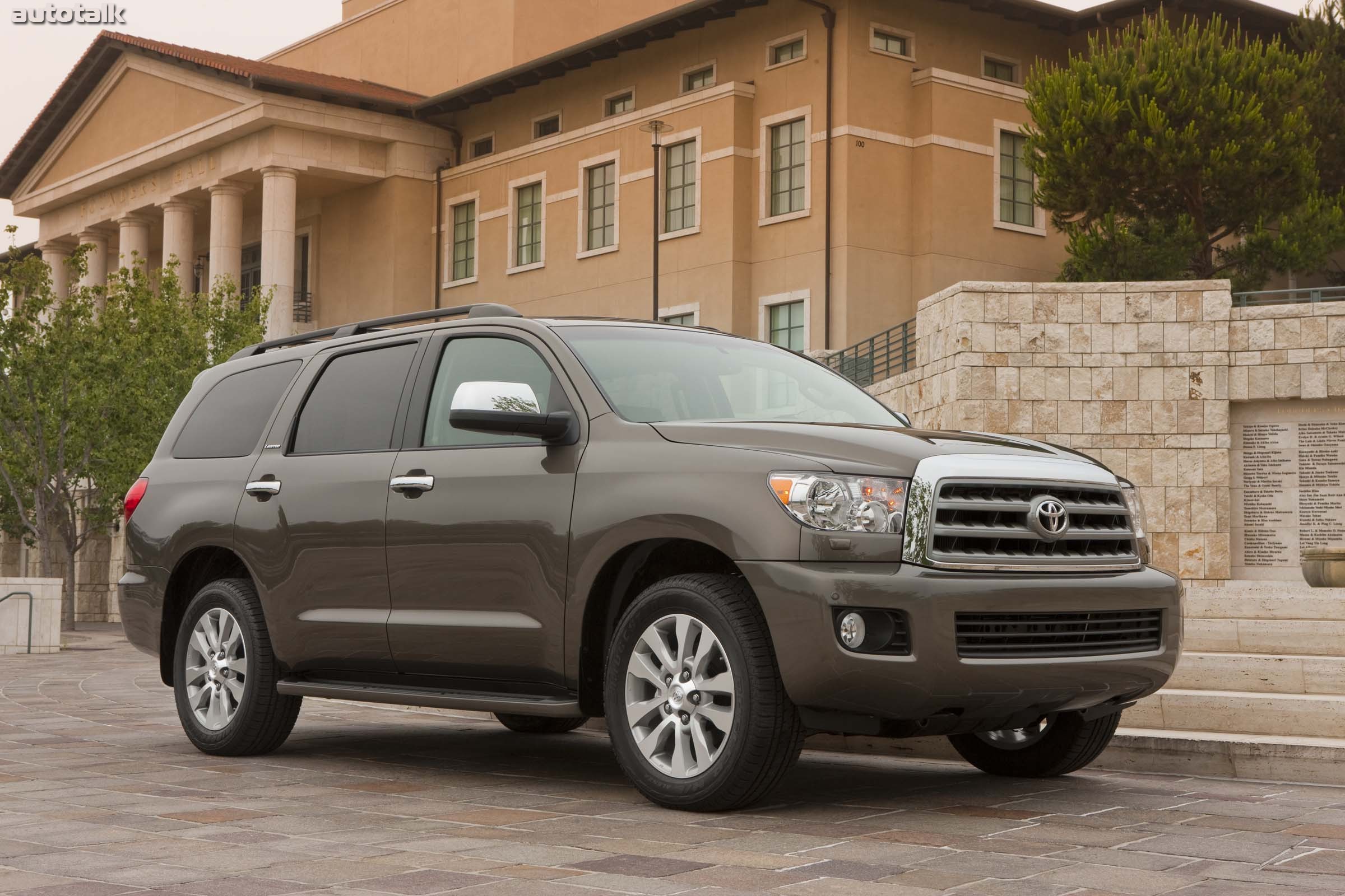 2013 Toyota Sequoia