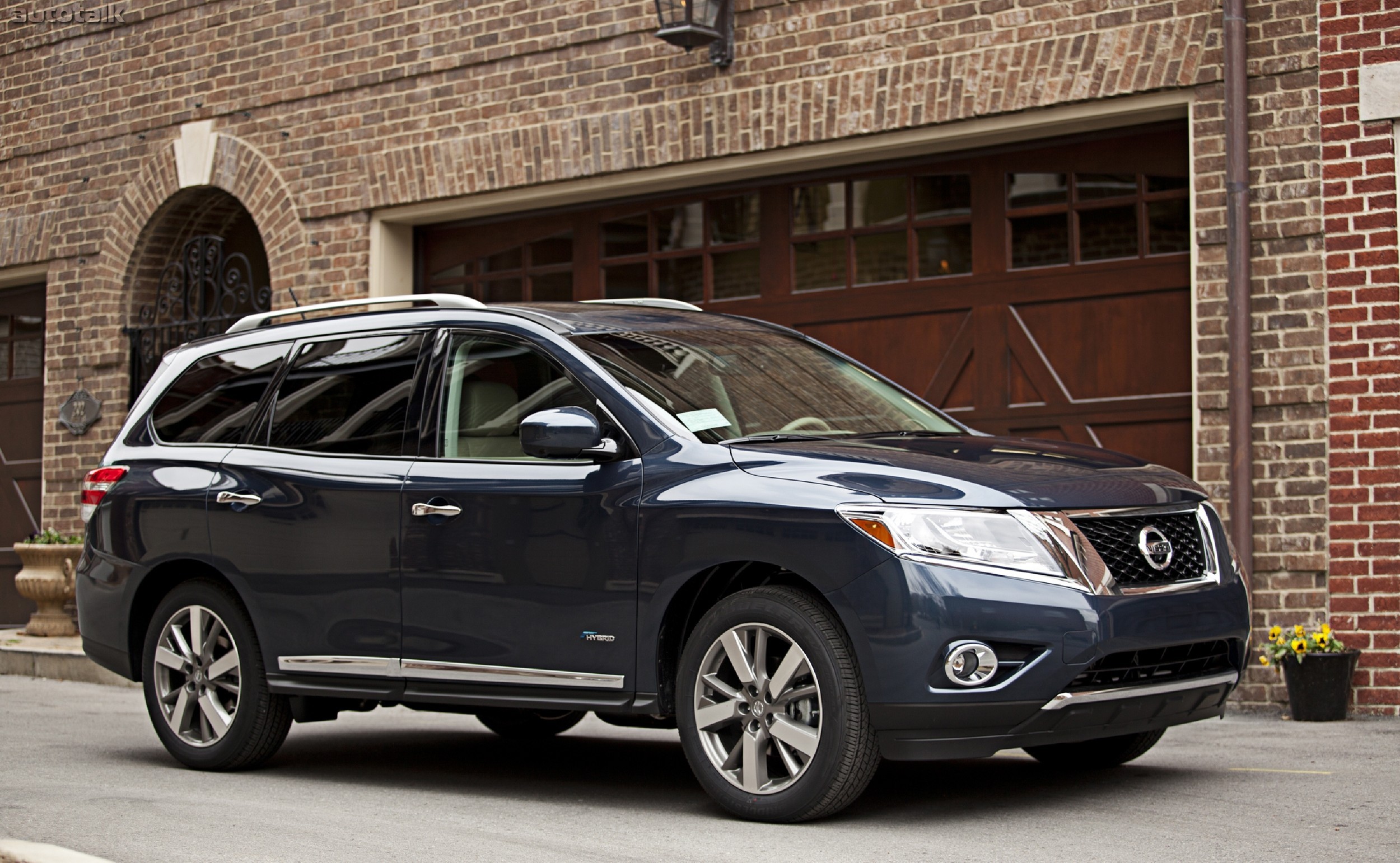 2014 Nissan Pathfinder Hybrid