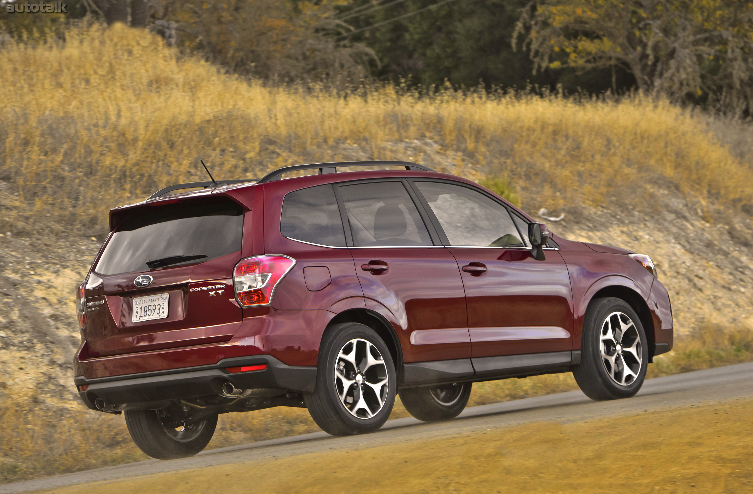 Субару форестер 2014. Субару кроссовер 2013. Subaru Forester фото 2013. Субару Форестер 2014 комплектации. Субару Форестер поколения 2014 год.