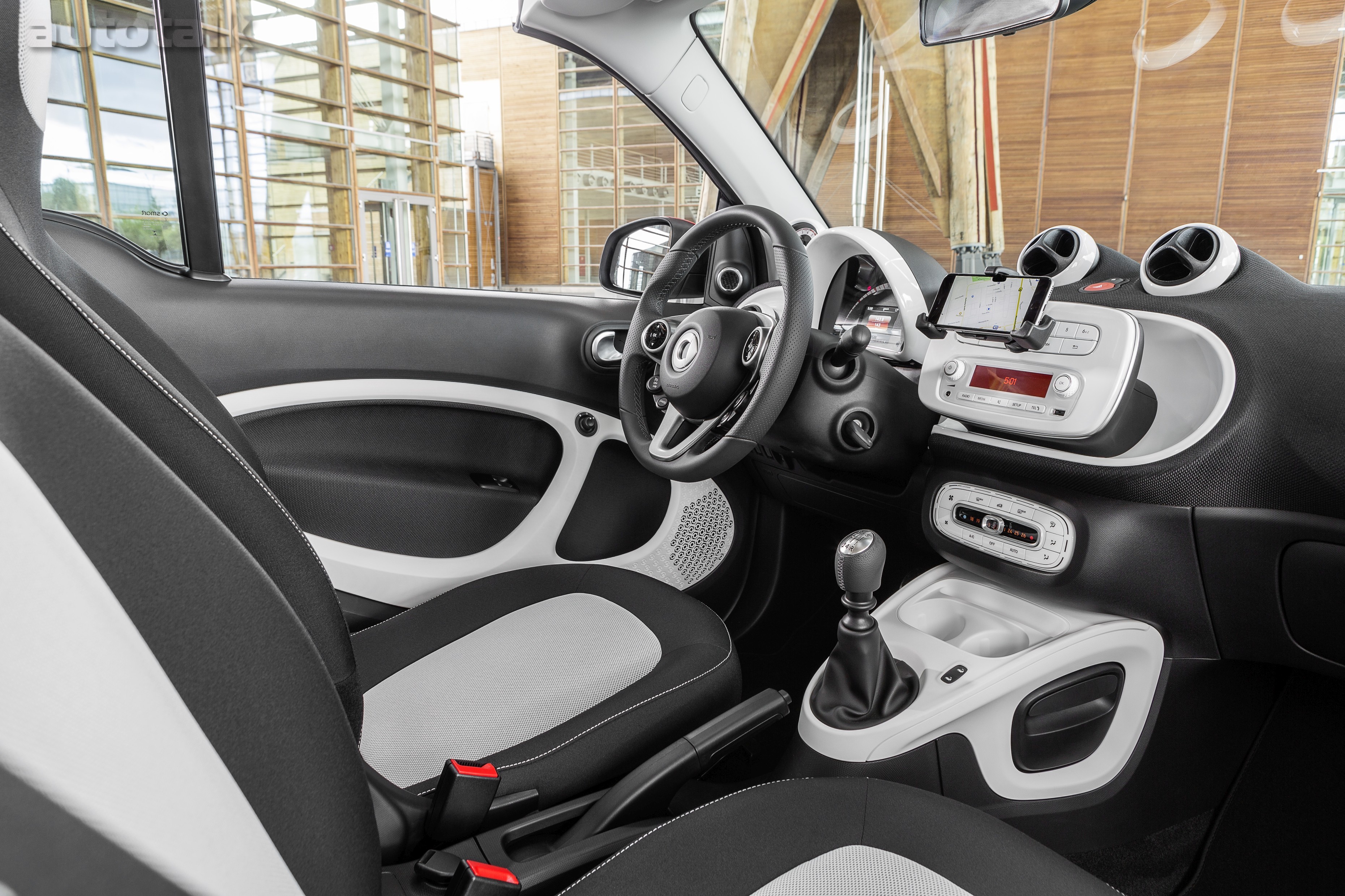 2016 smart fortwo cabrio, passion, white / jupiter red