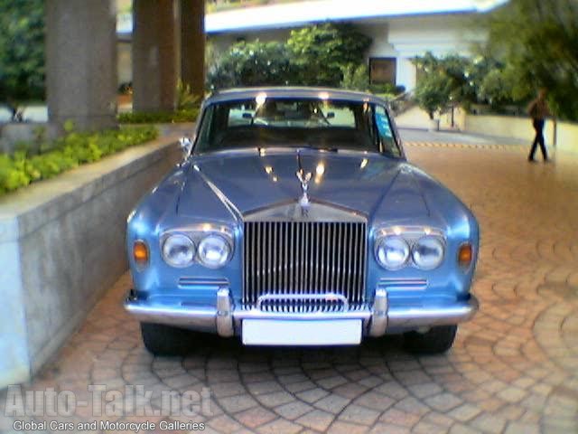 Bentleys and Rolls Royces on Indian Streets