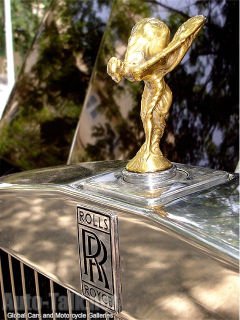 Bentleys and Rolls Royces on Indian Streets