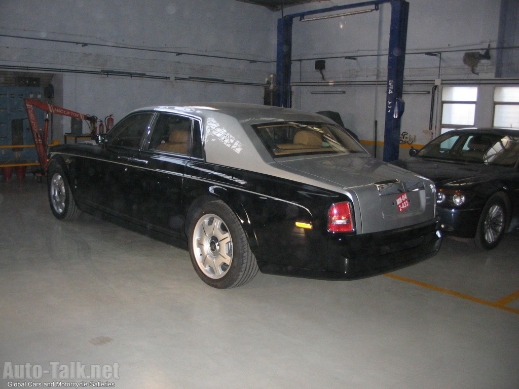 Bentleys and Rolls Royces on Indian Streets