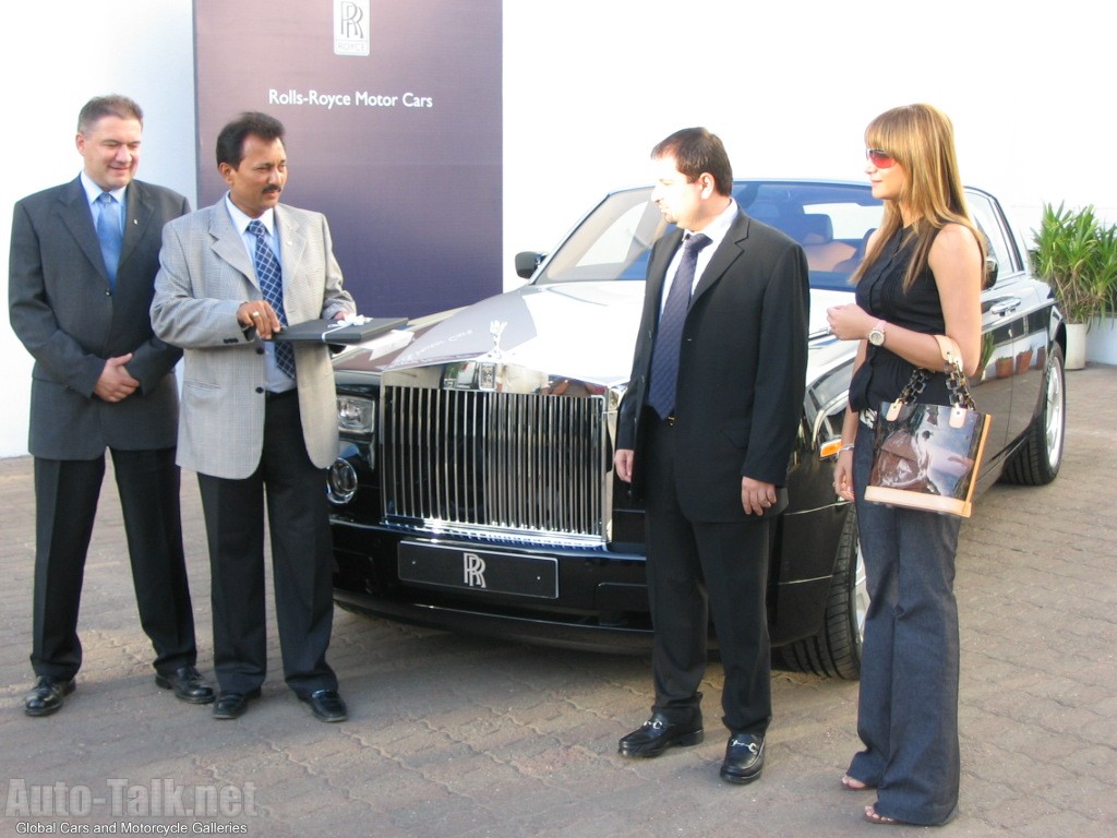 Bentleys and Rolls Royces on Indian Streets