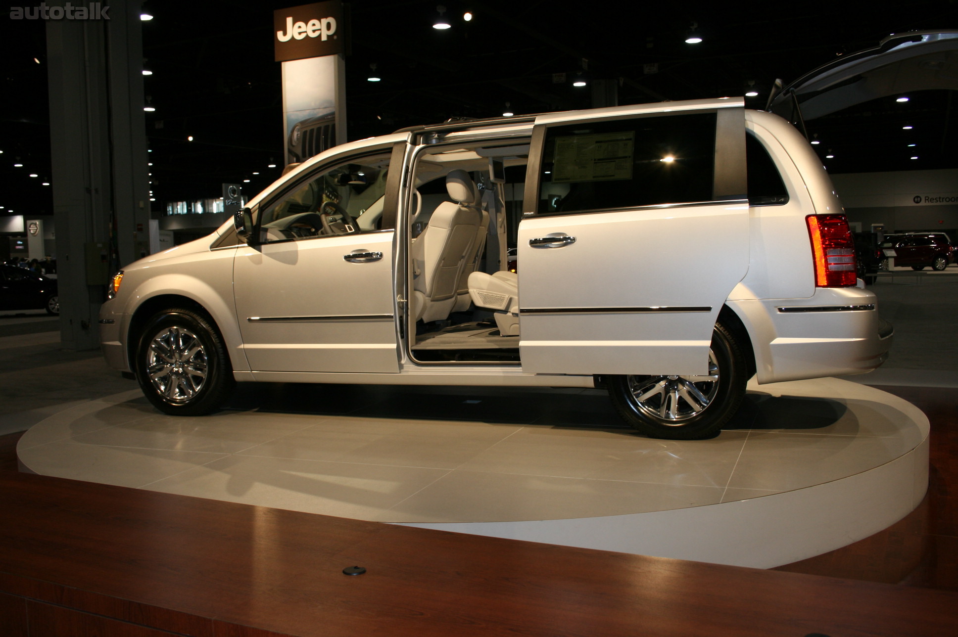 Chrysler - 2010 Atlanta Auto Show