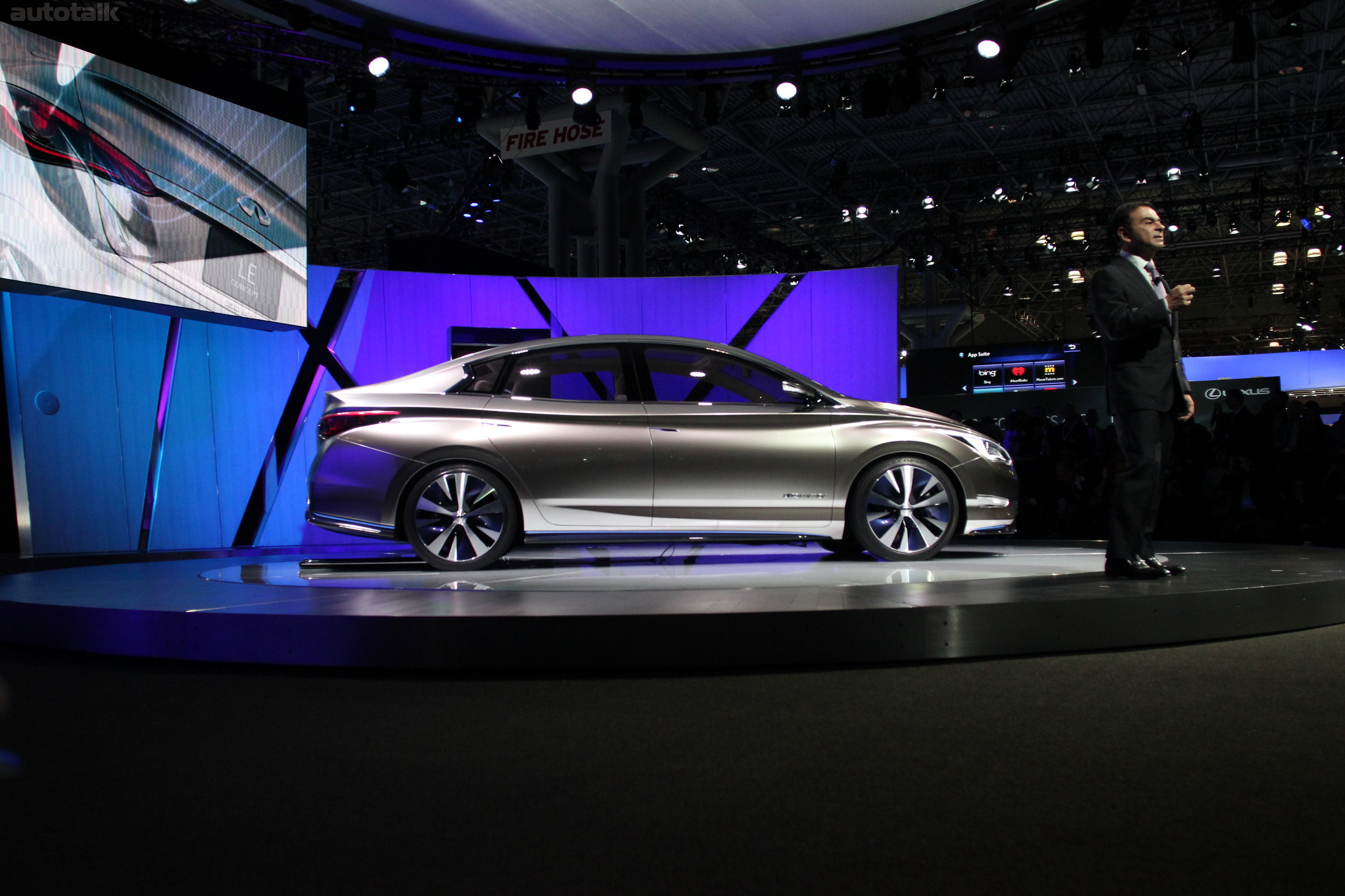 Infiniti Booth NYIAS 2012