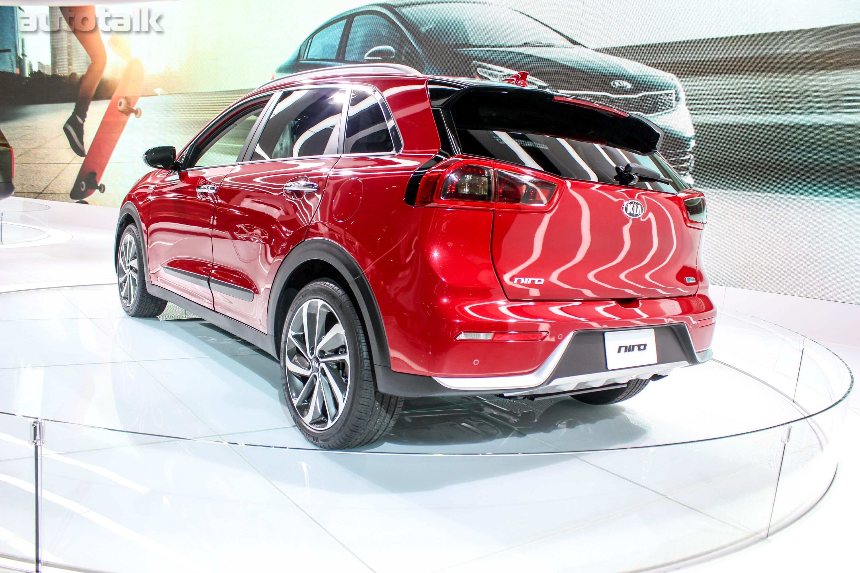 KIA Niro at 2016 Chicago Auto Show