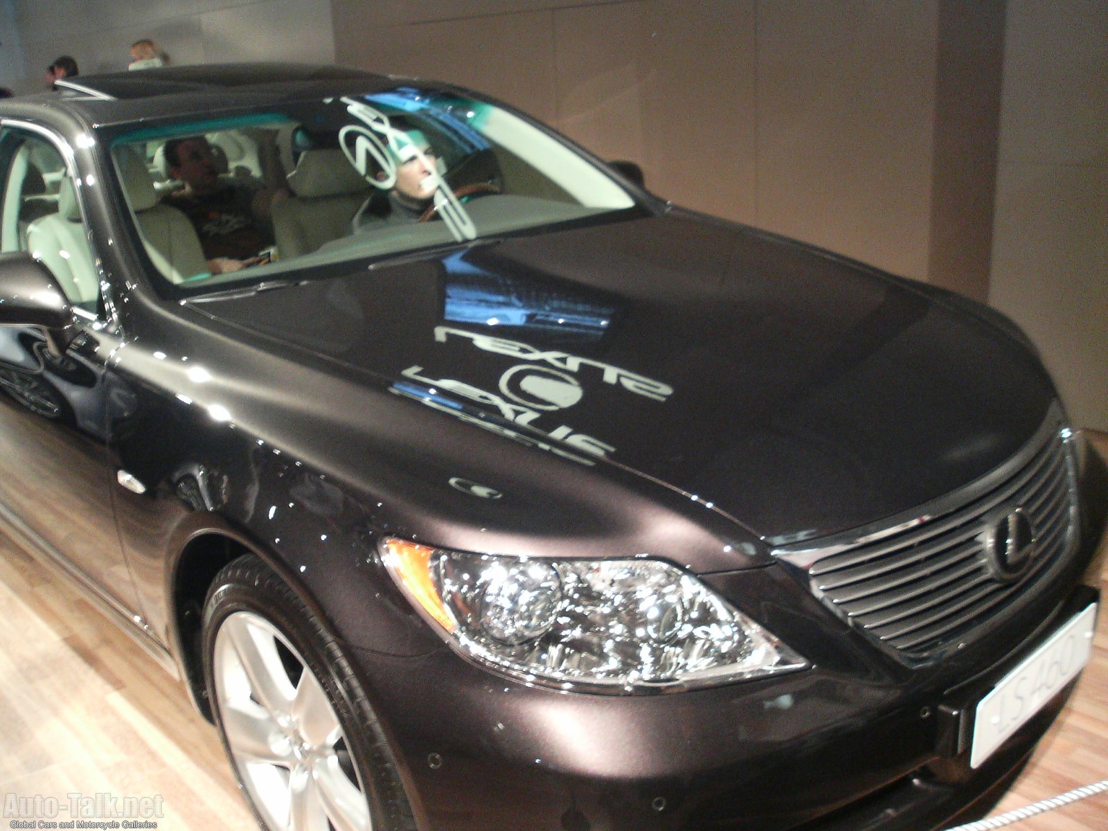 Lexus LS460H