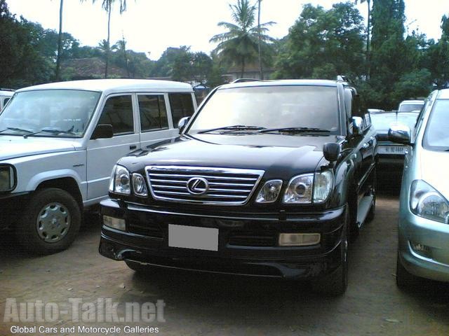 Lexus LX470 in Calicut India