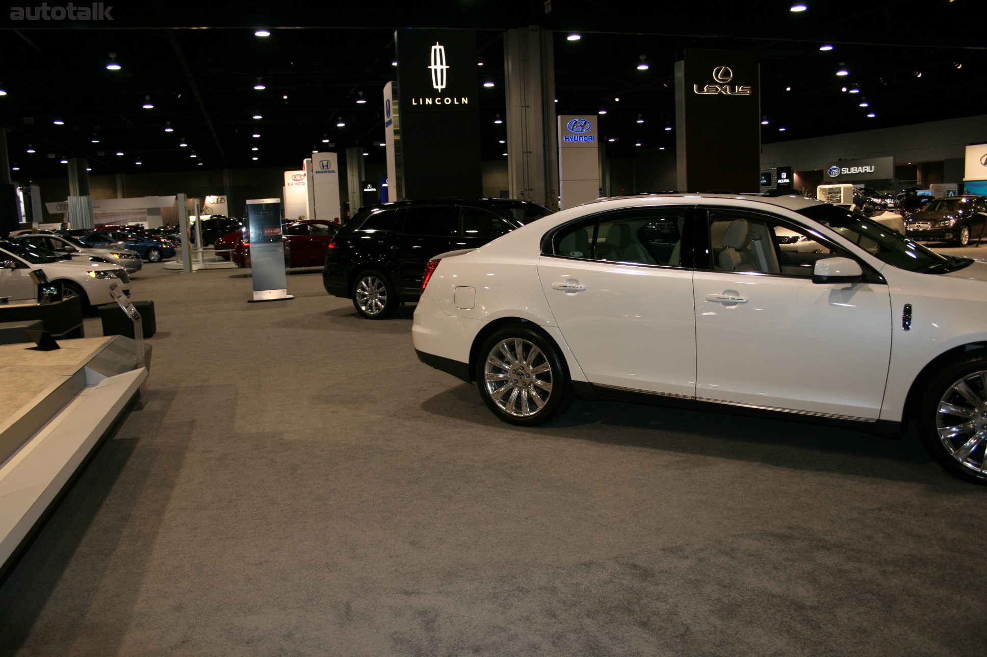 Lincoln - 2010 Atlanta Auto Show