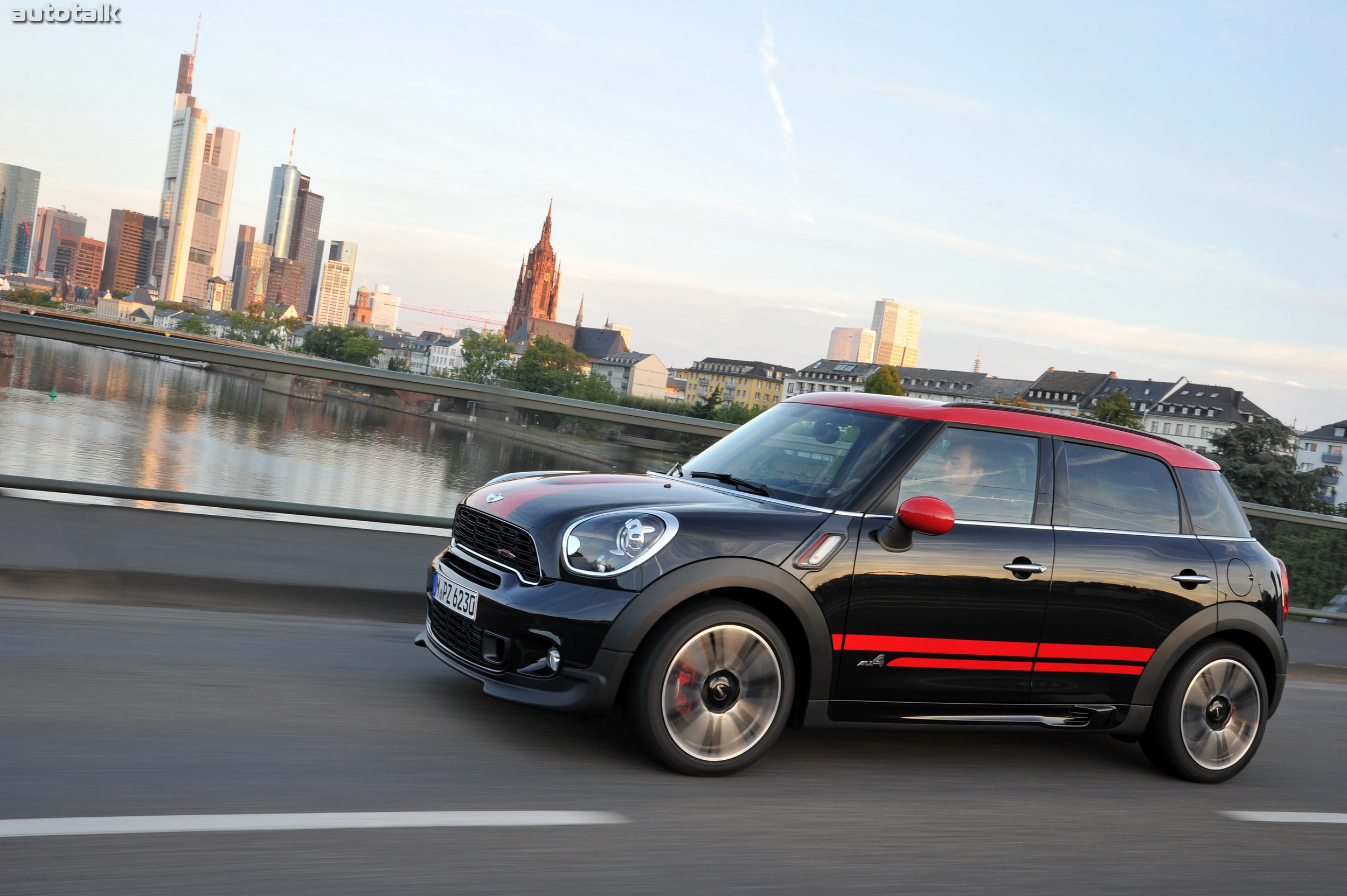 MINI John Cooper Works Countryman