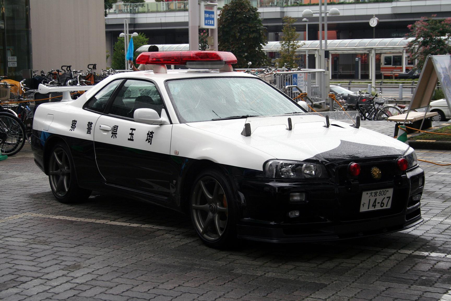 Nissan Skyline Police Car