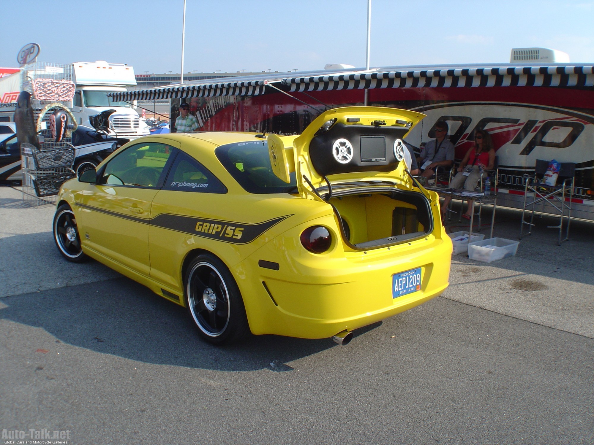 Pictures of Dodge Cars and Autos at Nopi Nationals 2006