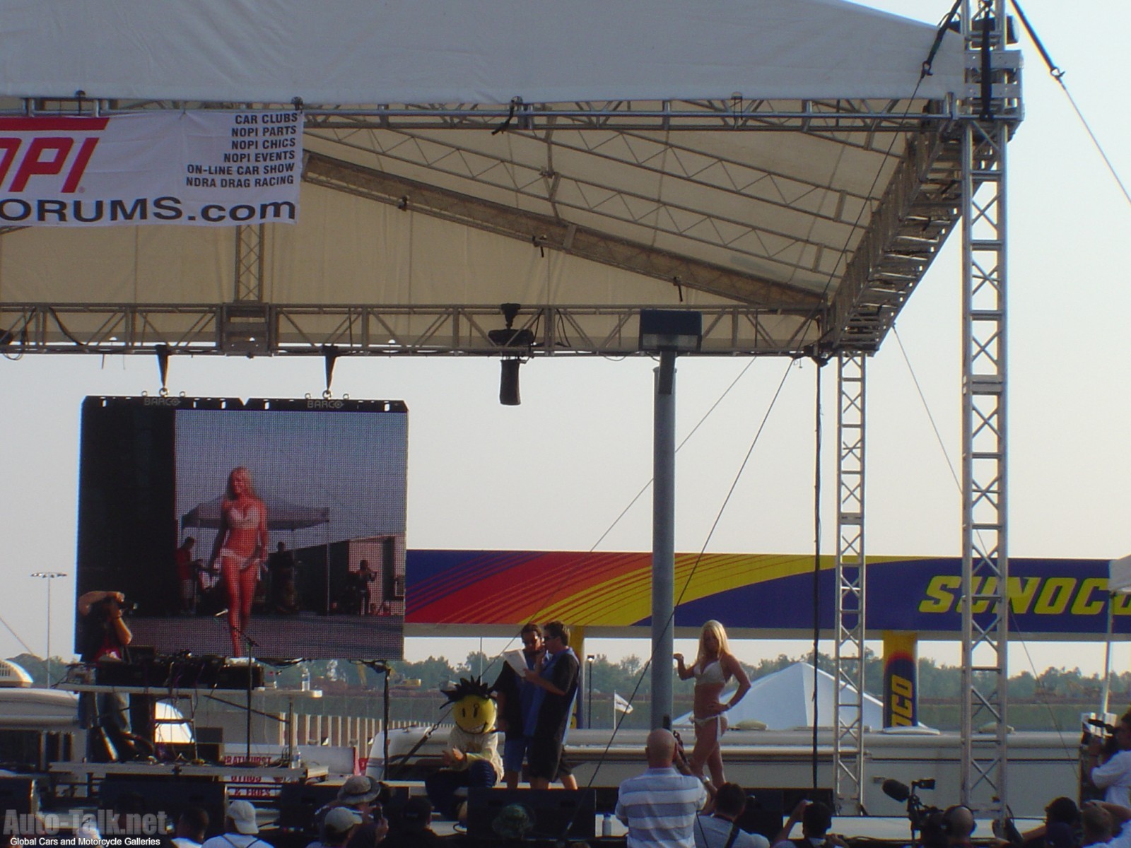 Pictures of Swim Suit Contest at Nopi Nationals 2006