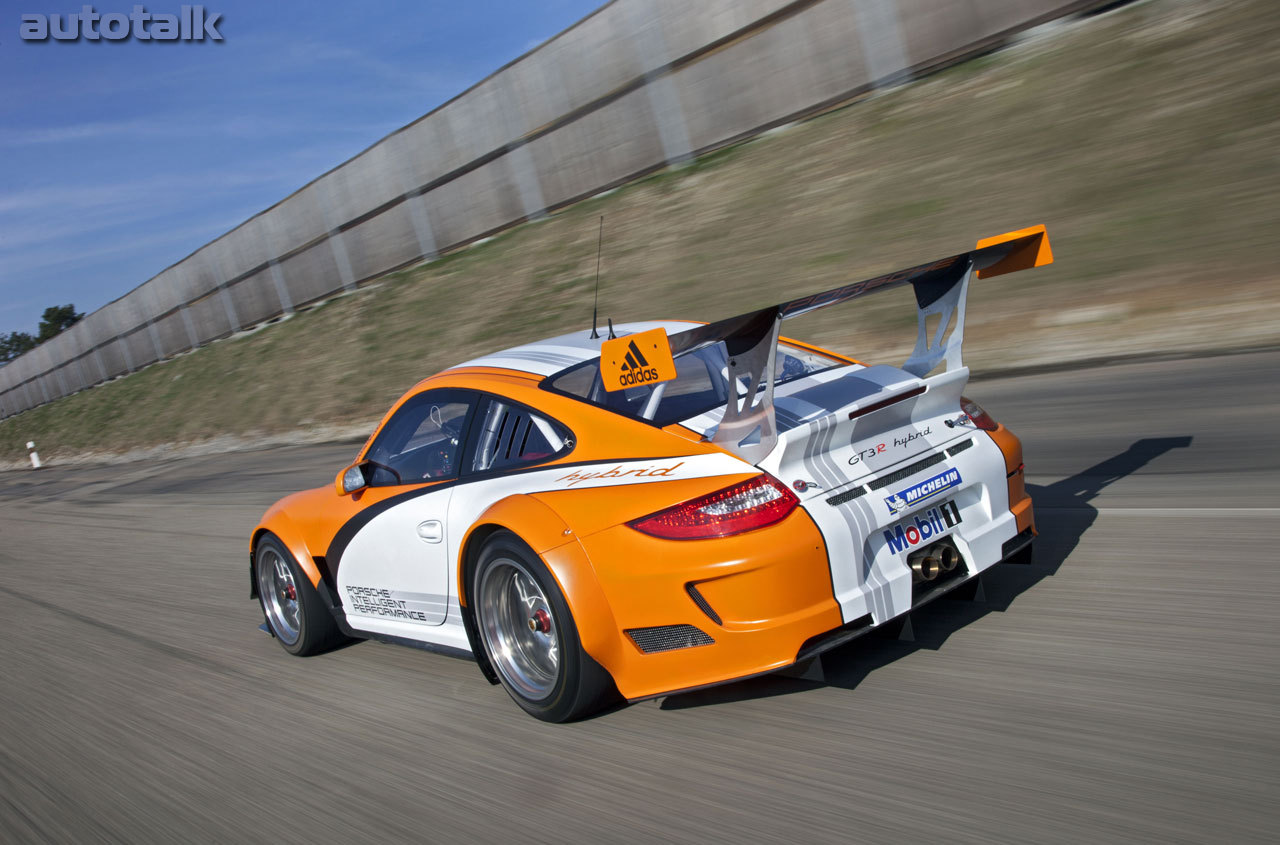 Porsche 911 GT3 R Hybrid 2.0