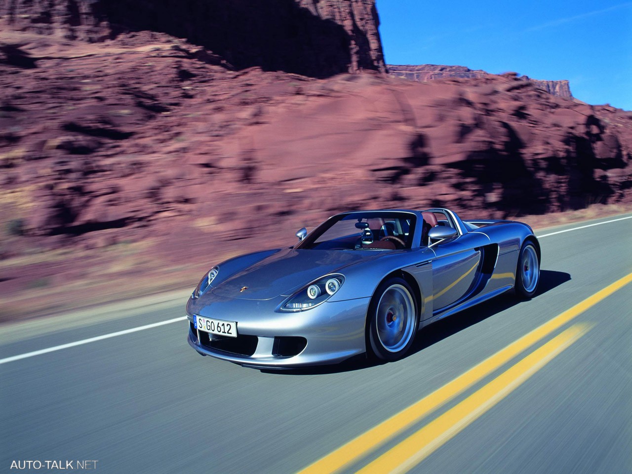 Porsche-Carrera-GT